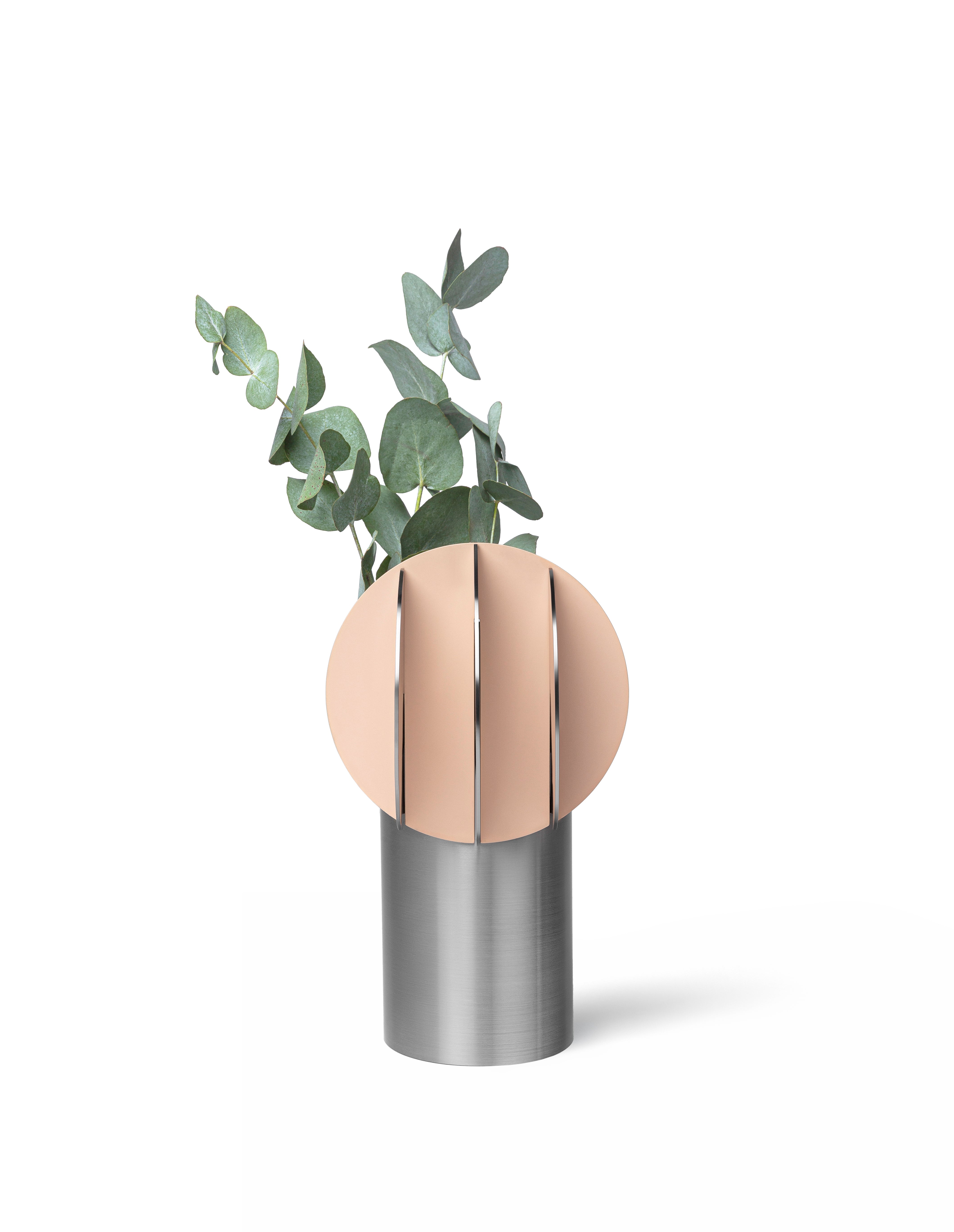 DELAUNAY Steel Vase in Powder Pink