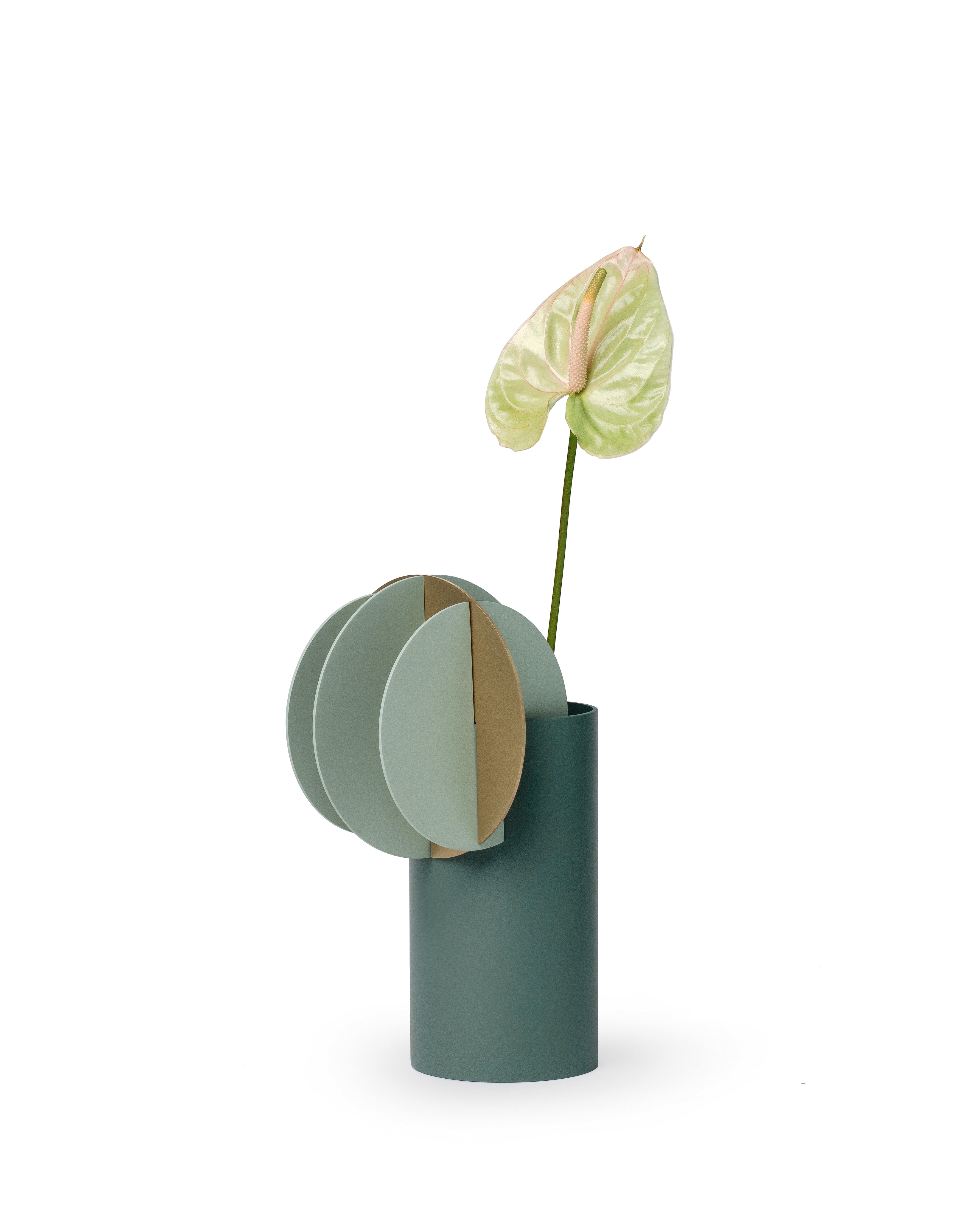 Vase DELAUNAY grün mit Messing