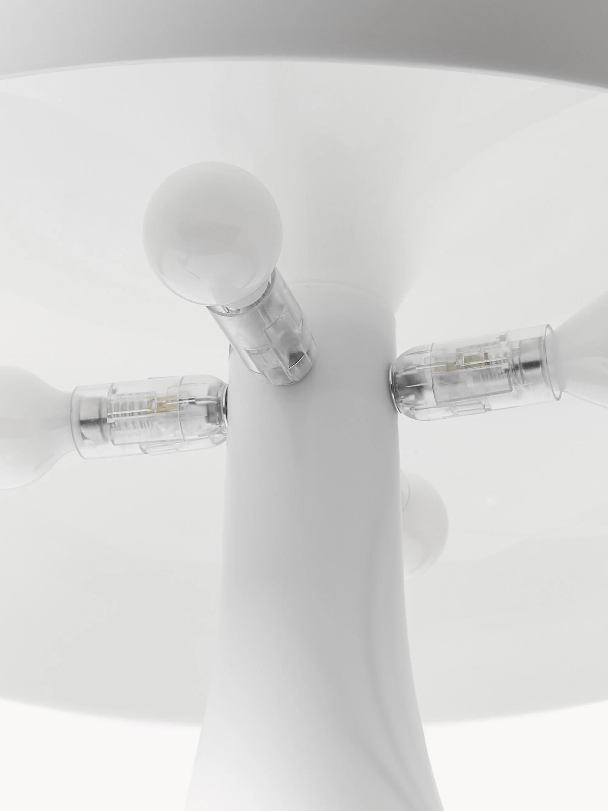 Lampa stołowa NESSO biały