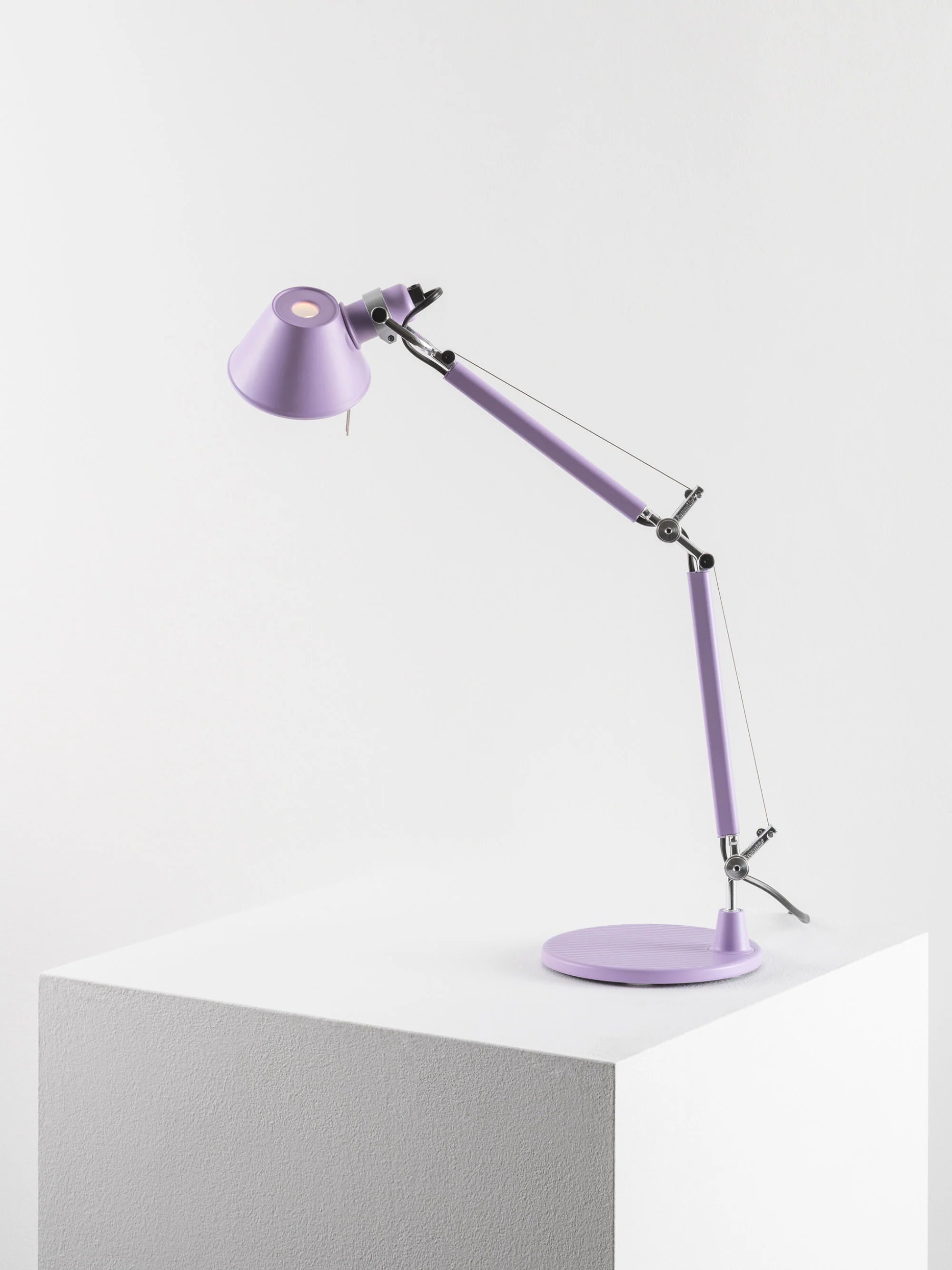 Verstellbare Schreibtischlampe TOLOMEO MICRO COLOR MATTE lavendel