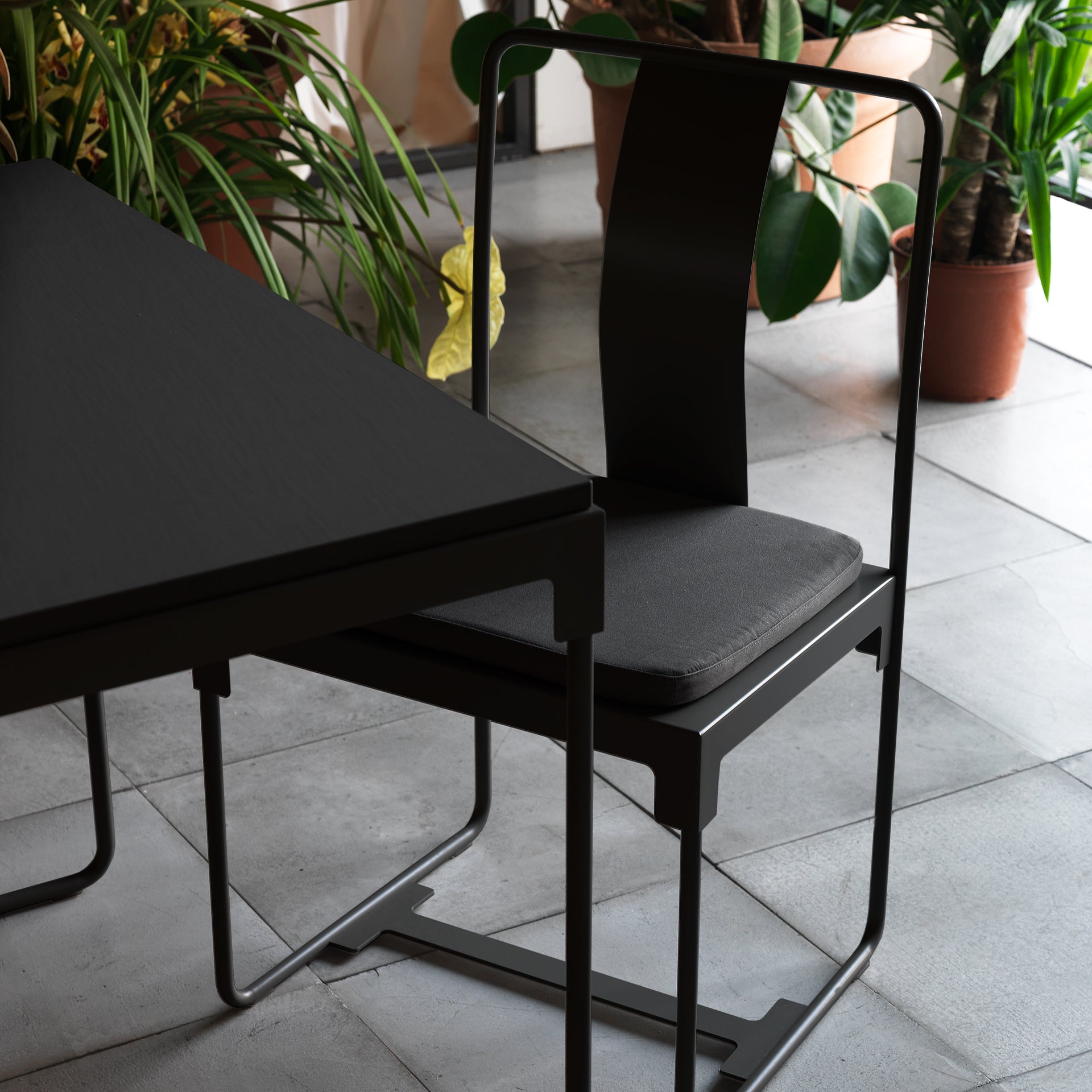 Brown Mingx chair