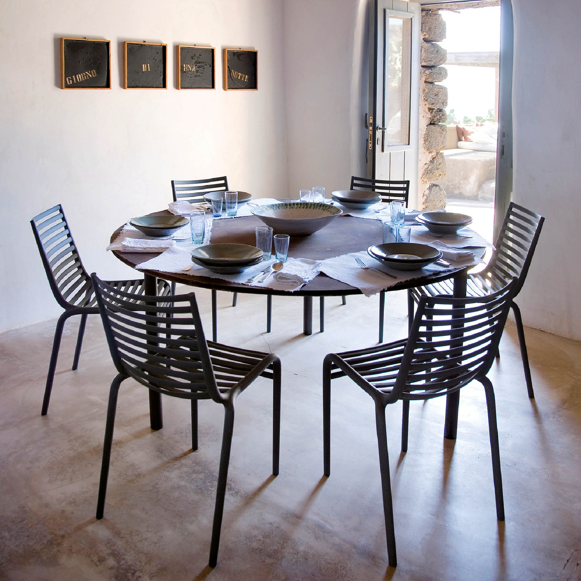 PIP-E chair white