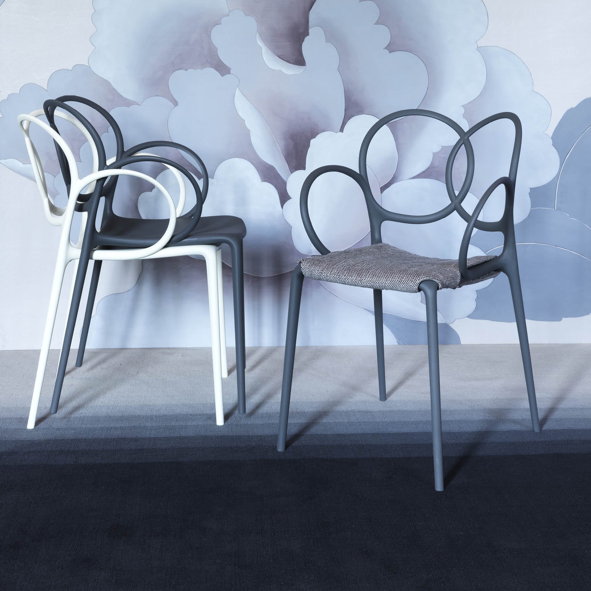 Chair with Sissi Green armrests