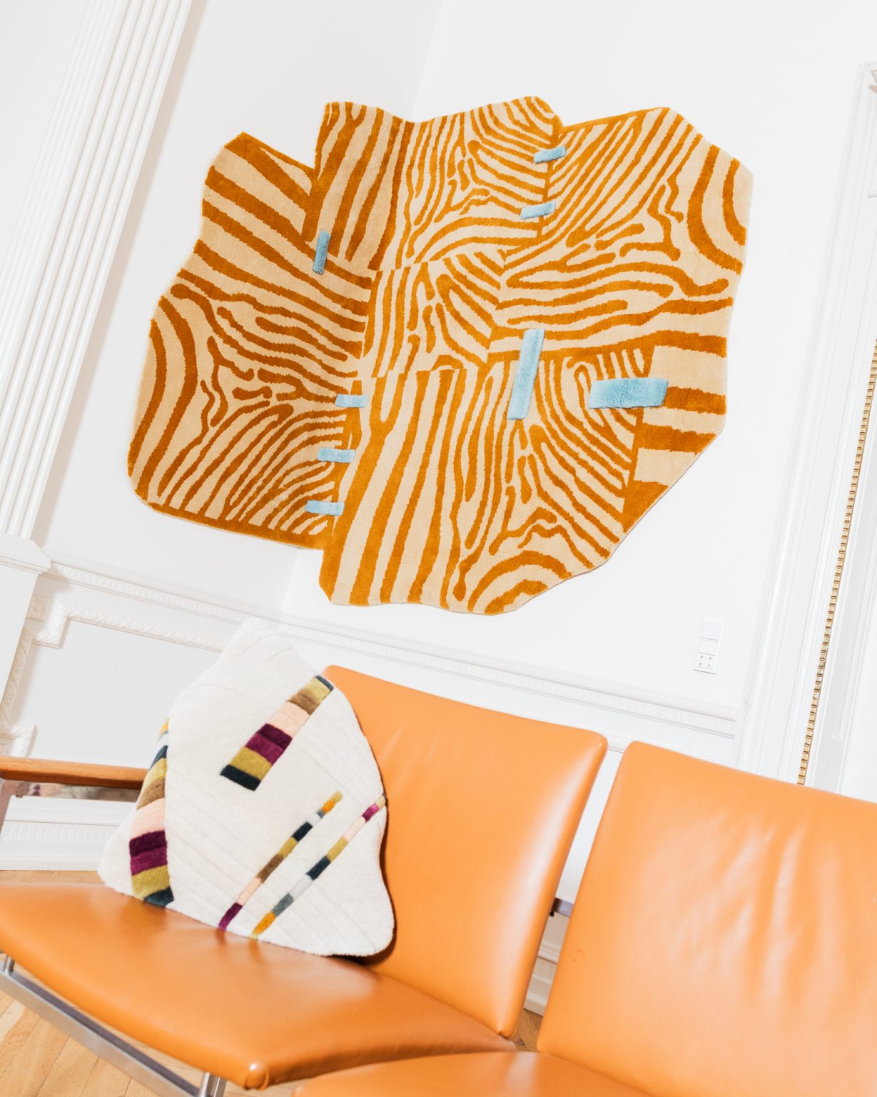 Asymmetrischer dekorativer Teppich PATCH orange