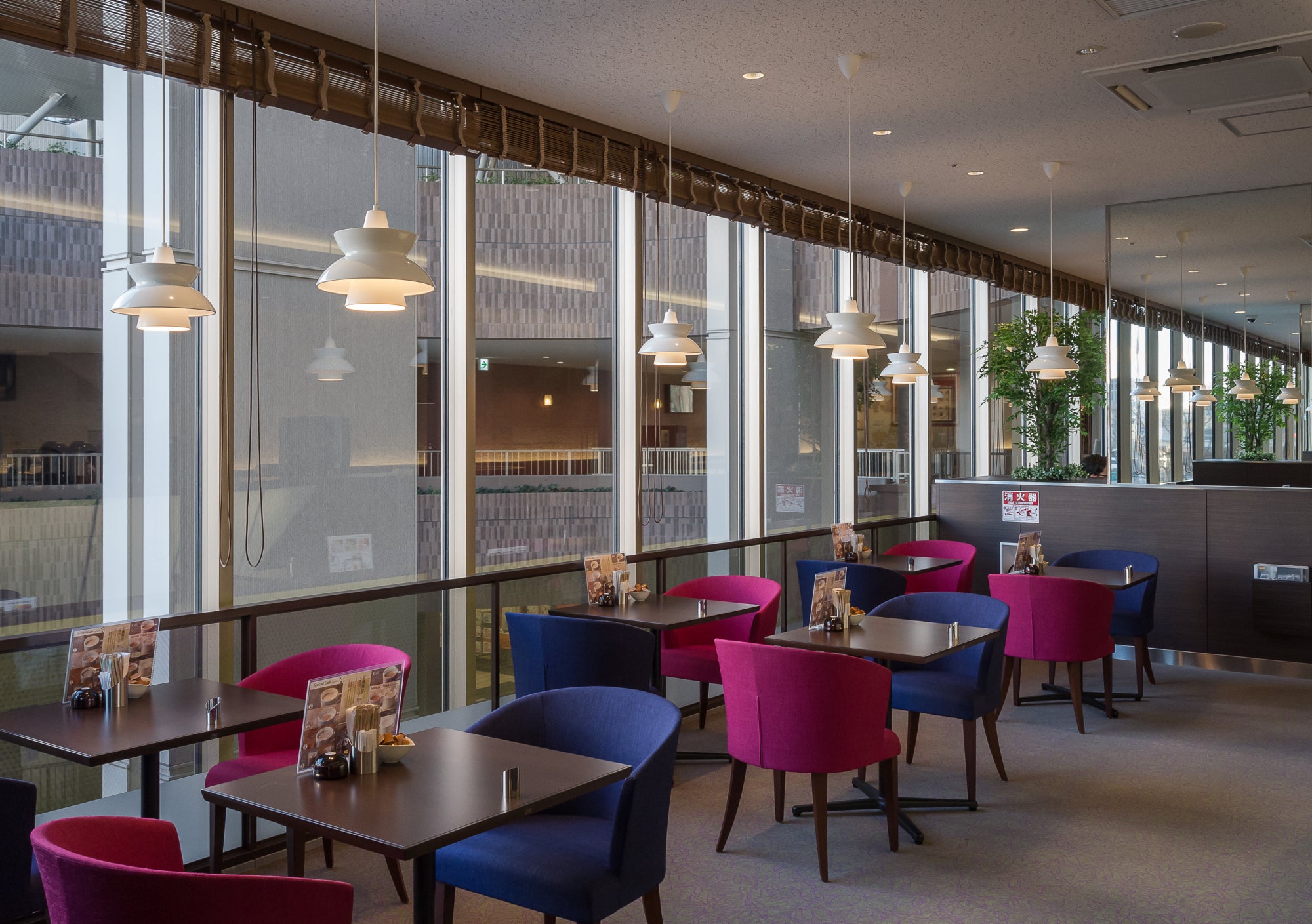 DOO-WOP white pendant lamp