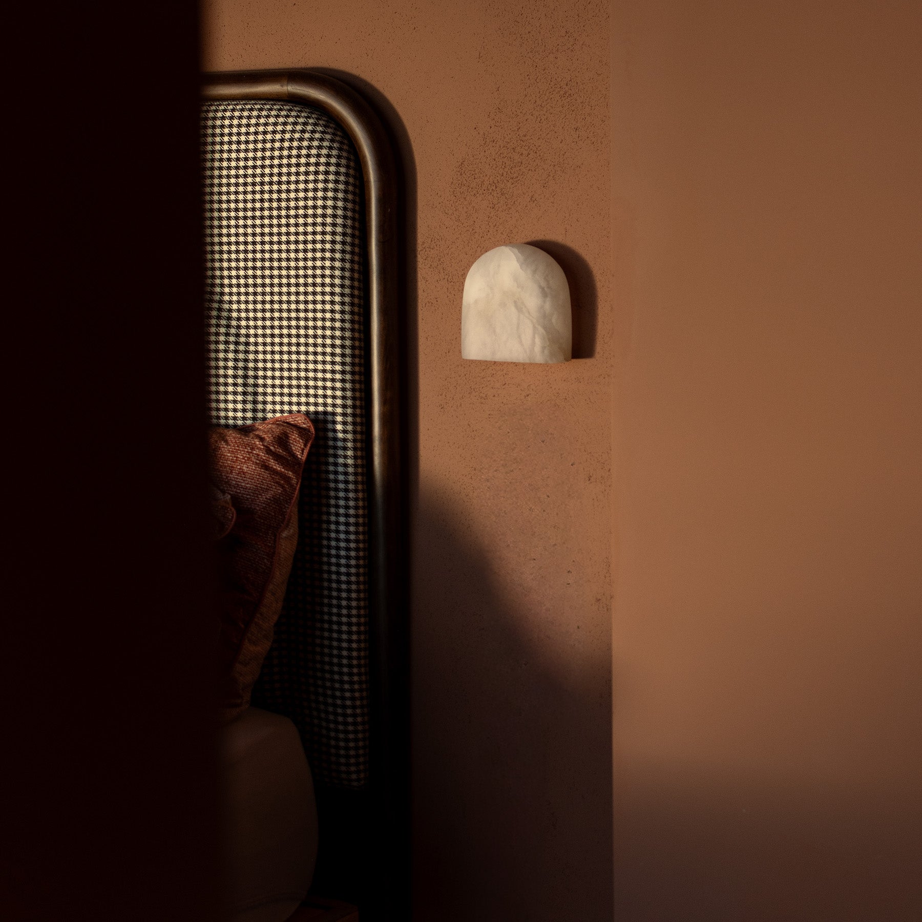 TAYGETA Alabaster Wall Sconce with Matte Finish