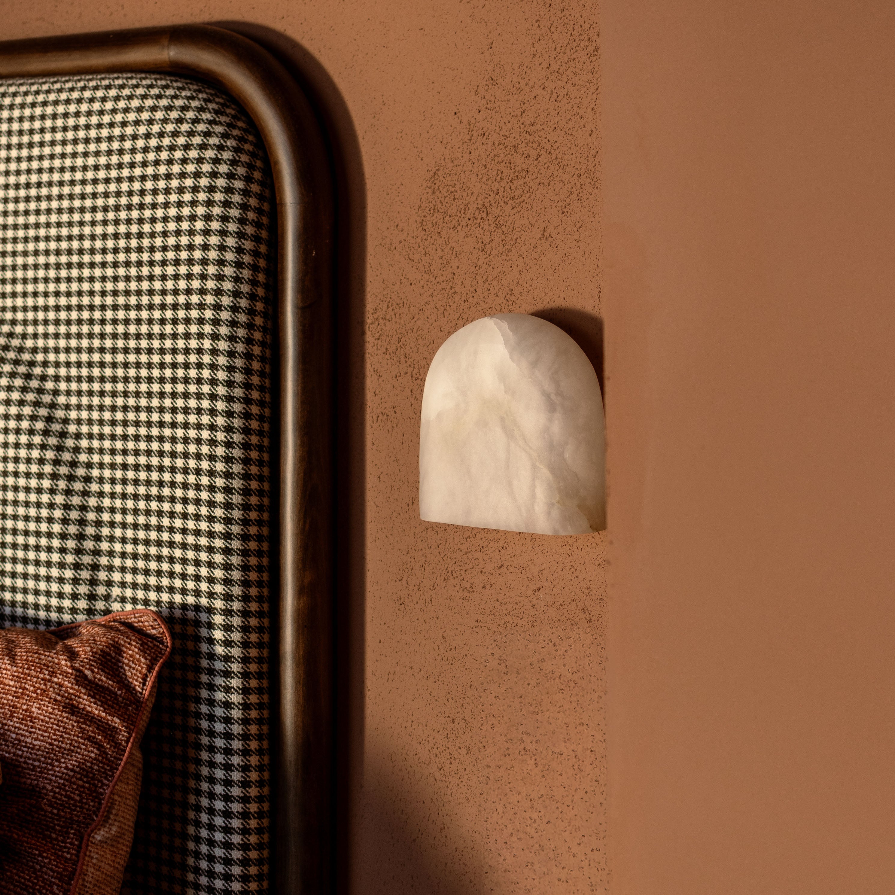 TAYGETA Alabaster Wall Sconce with Matte Finish