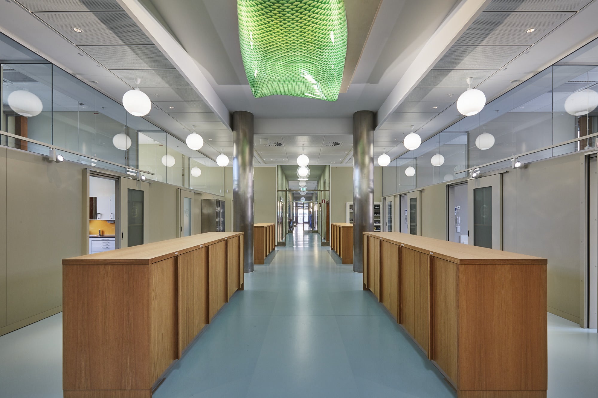 Lampa wisząca WOHLERT białe szkło