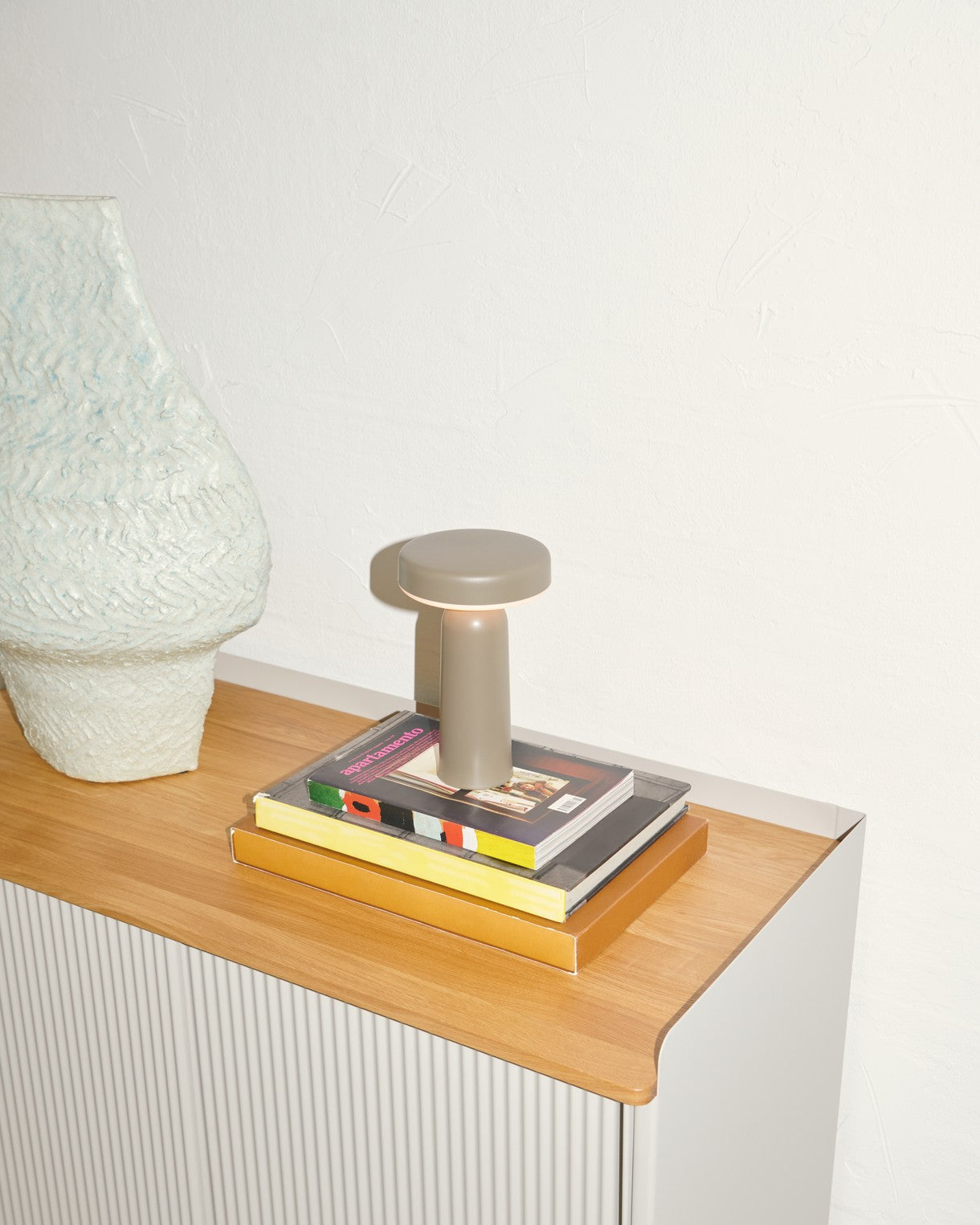 Portable outdoor lamp EASE taupe