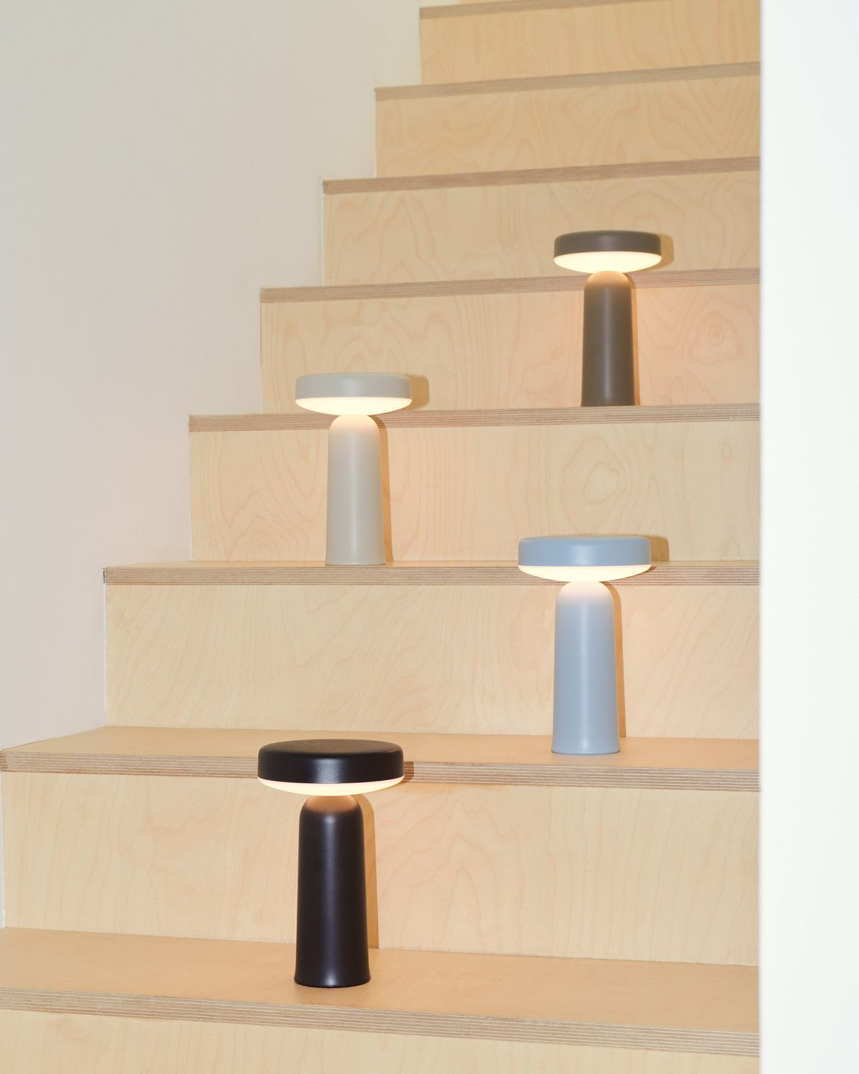 Lampa przenośna zewnętrzna EASE czarny