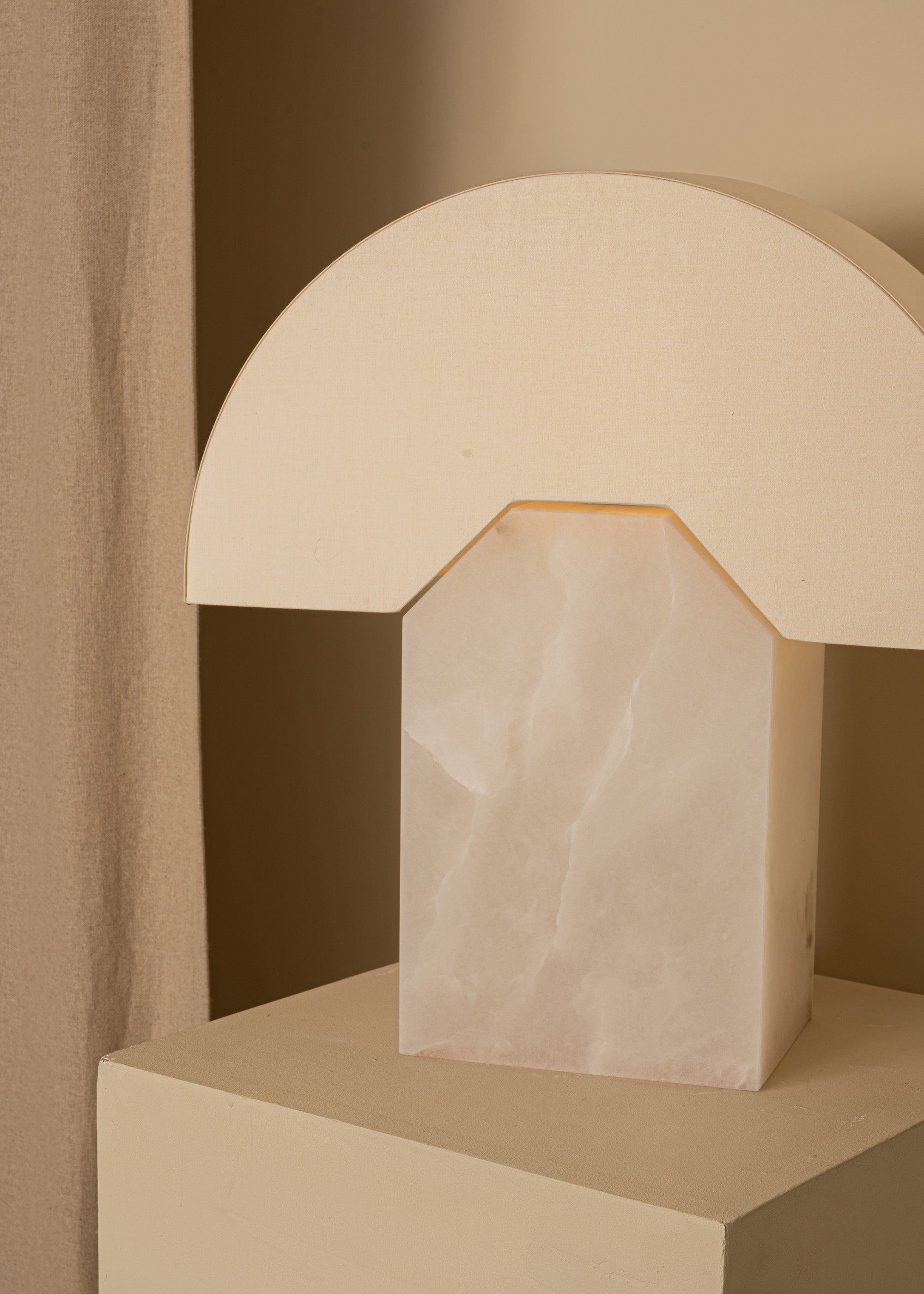 Lampa stołowa EDNA biały alabaster