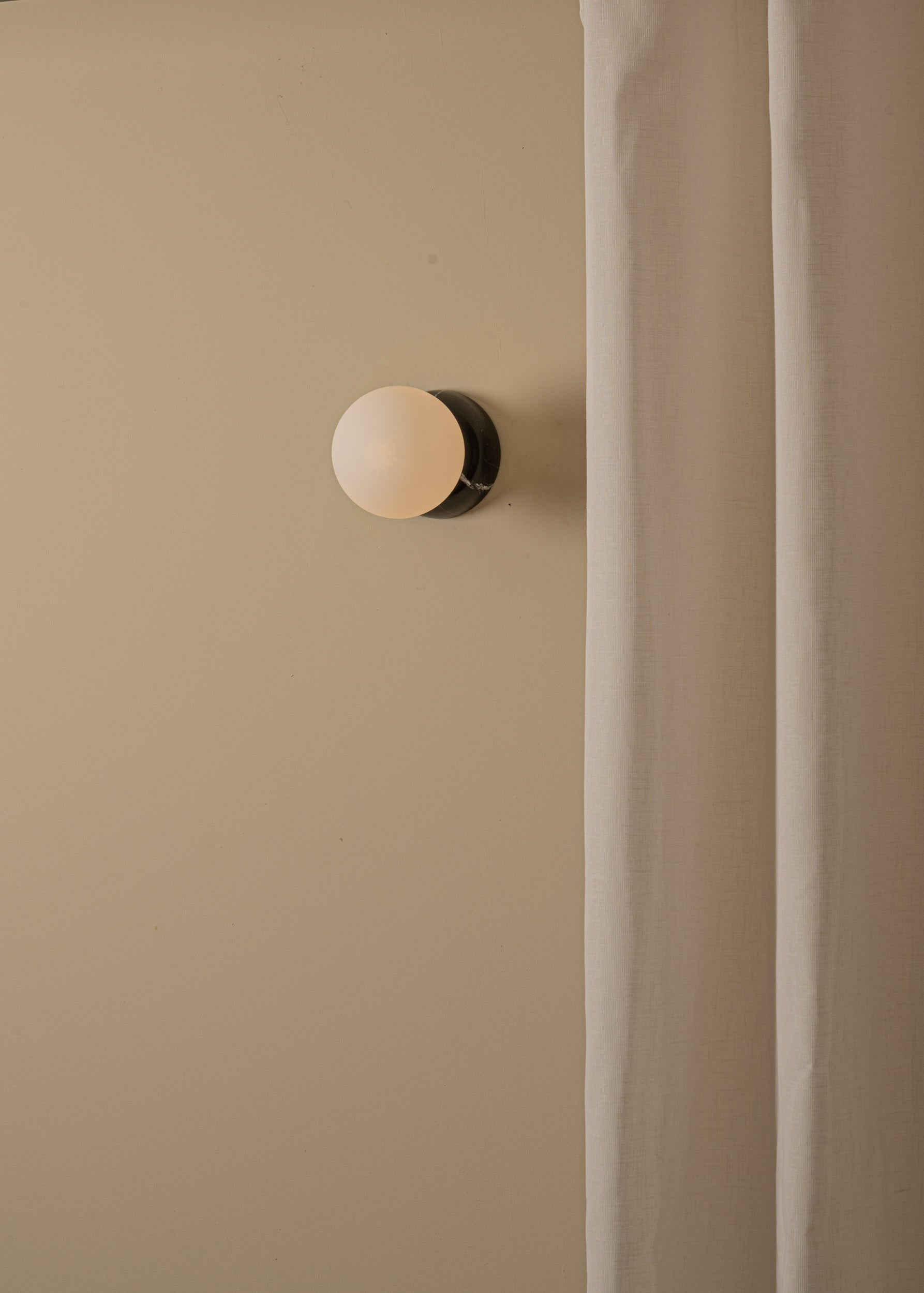 Kinkiet EKLIPSO czarny marmur