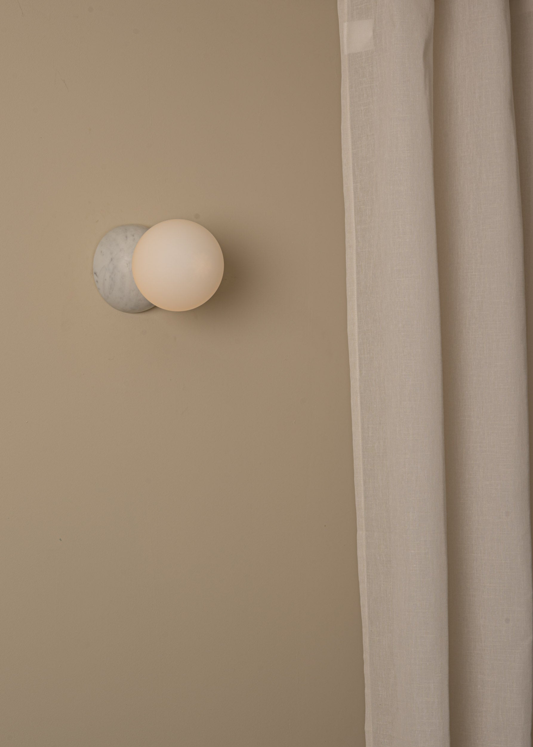 Wall lamp EKLIPSO white marble