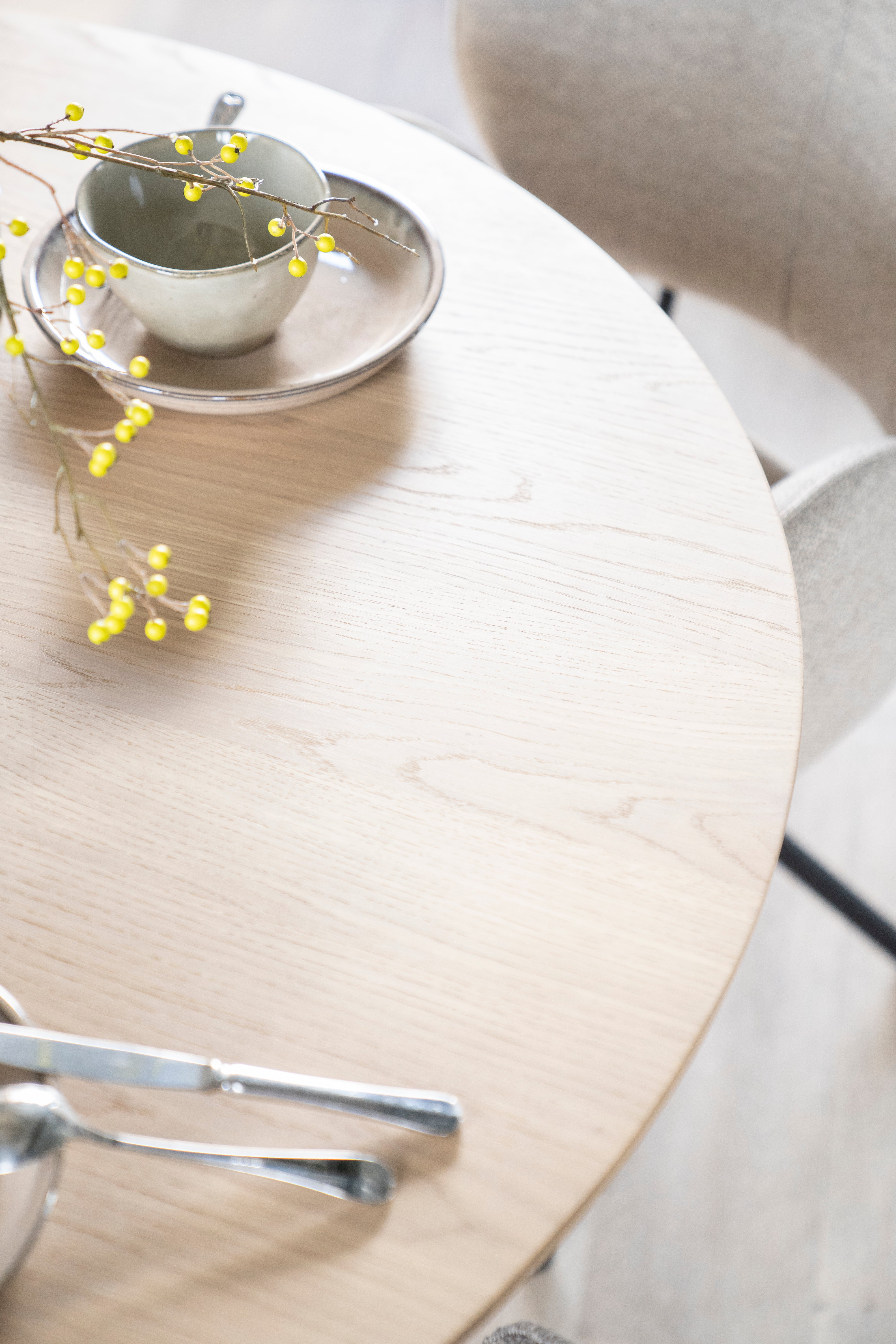 Runder Tisch NOLA Eichenfurnier