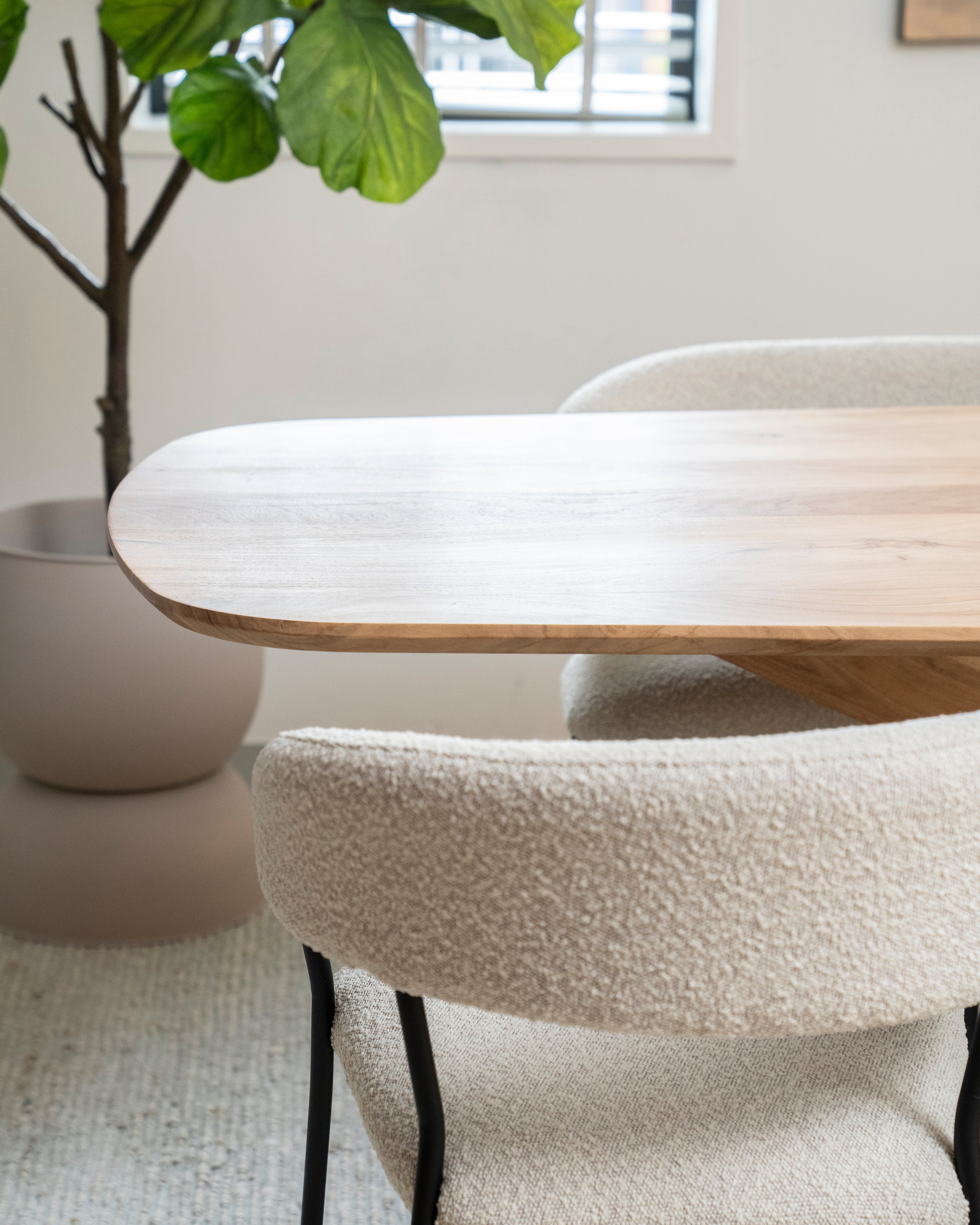 Stół owalny NIKKI drewno akacjowe