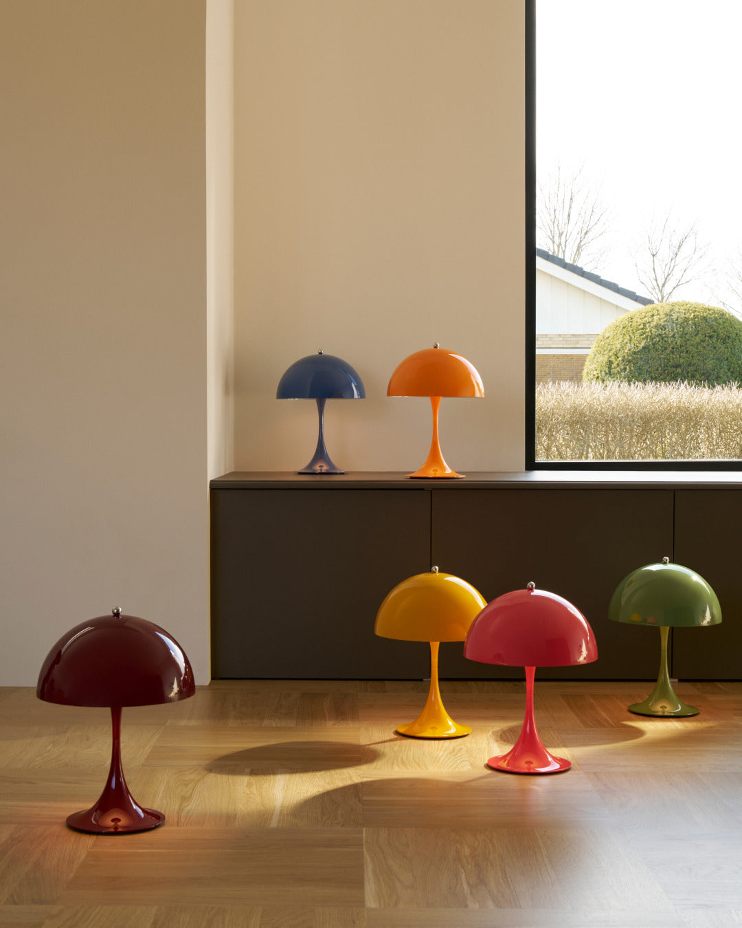 Lampa przenośna PANTHELLA 250 burgundowy