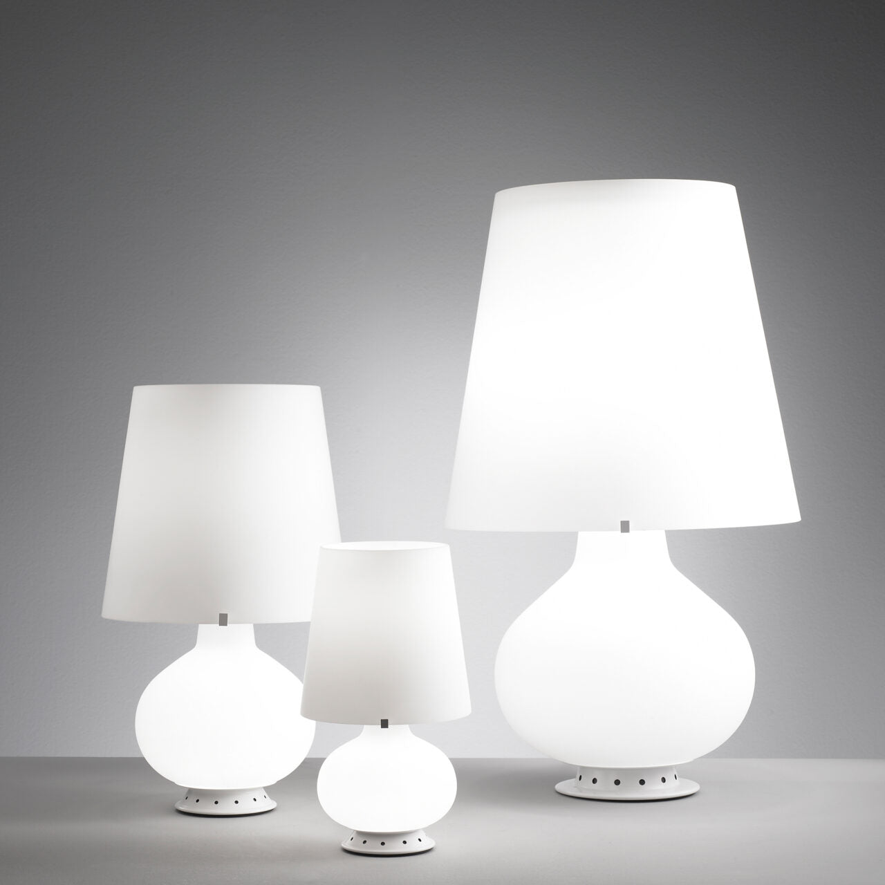 Lampa stołowa FONTANA 1853 białe satynowe szkło dmuchane