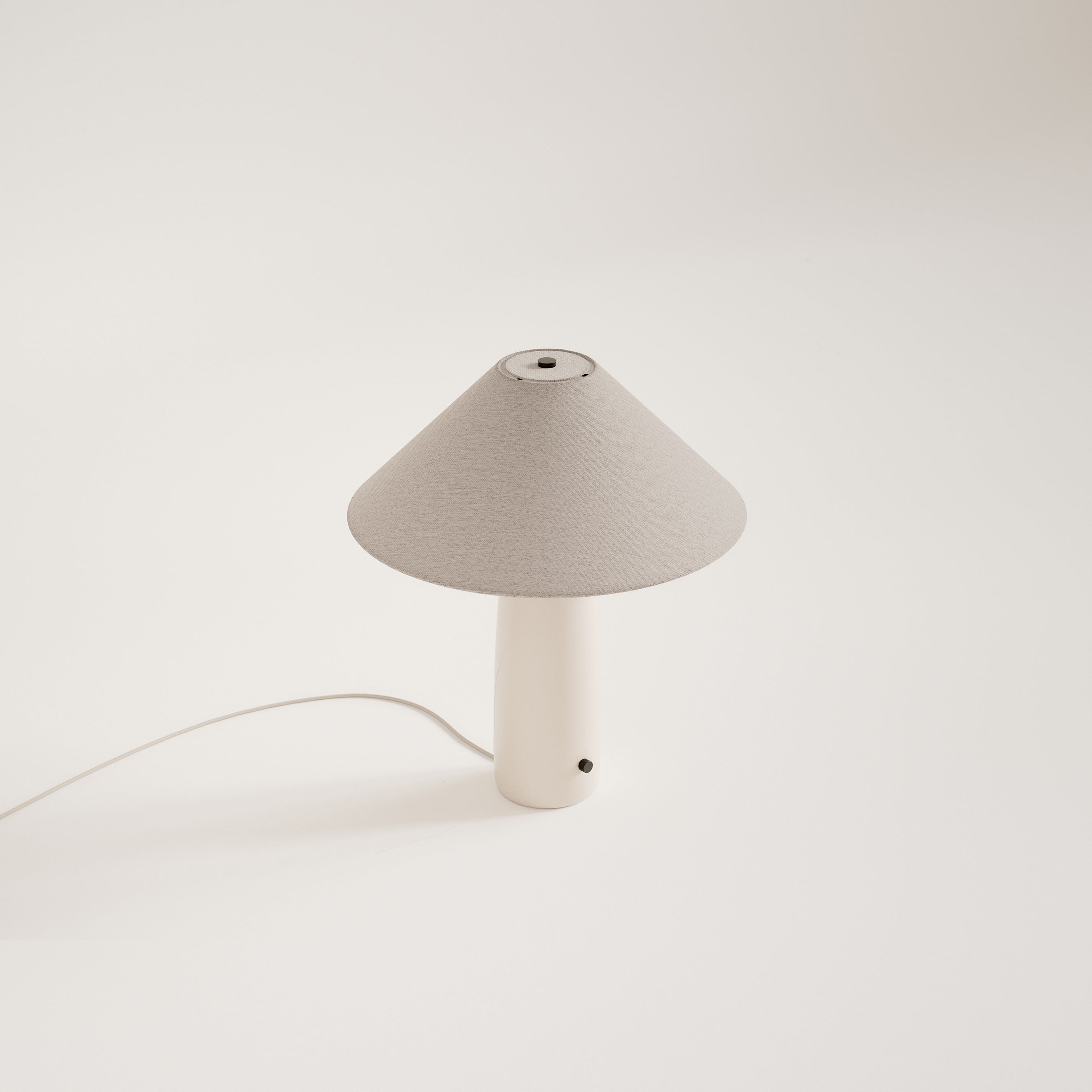 Tischlampe BATON beige