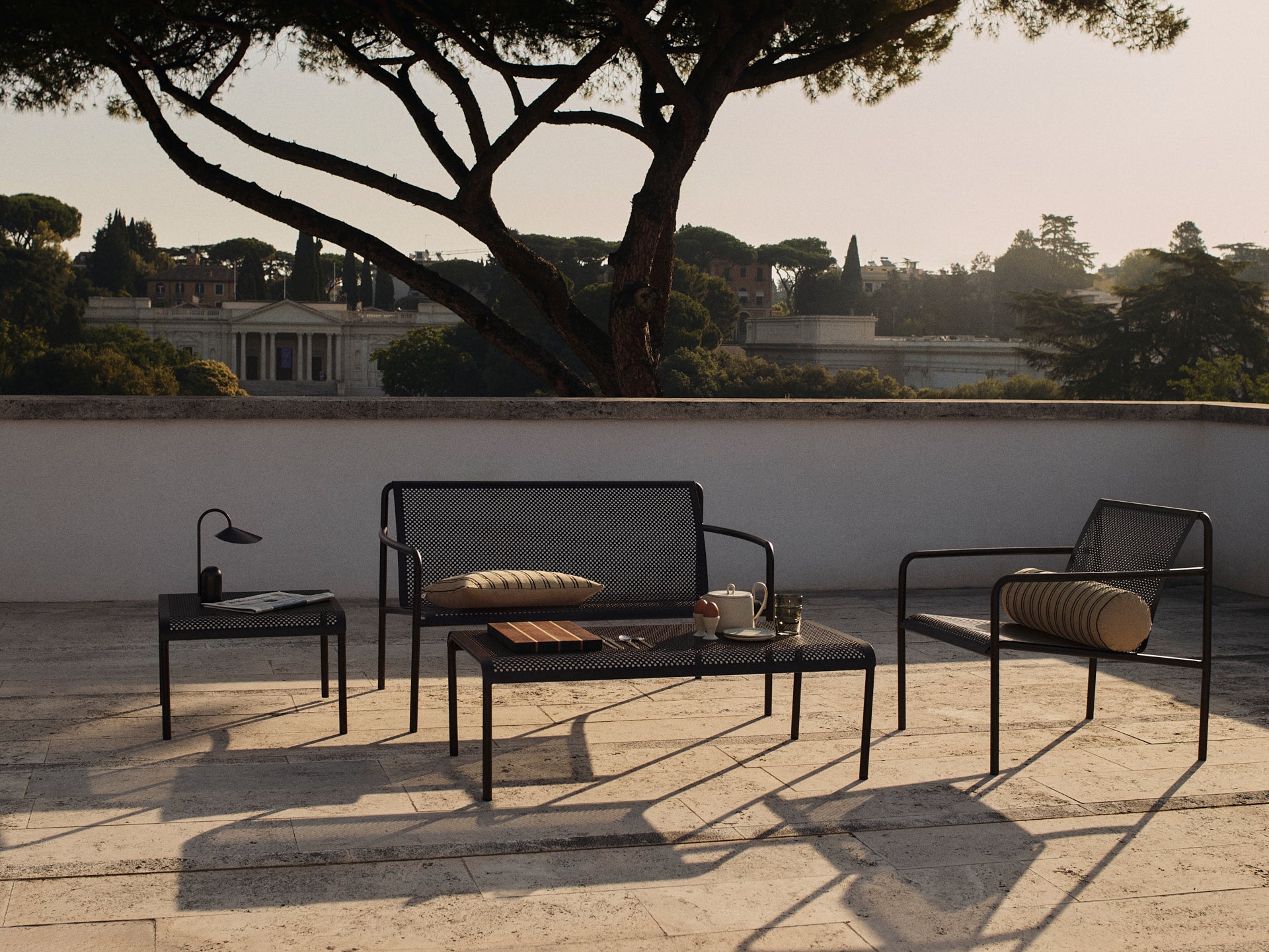 DAPPLE garden armchair dark chocolate