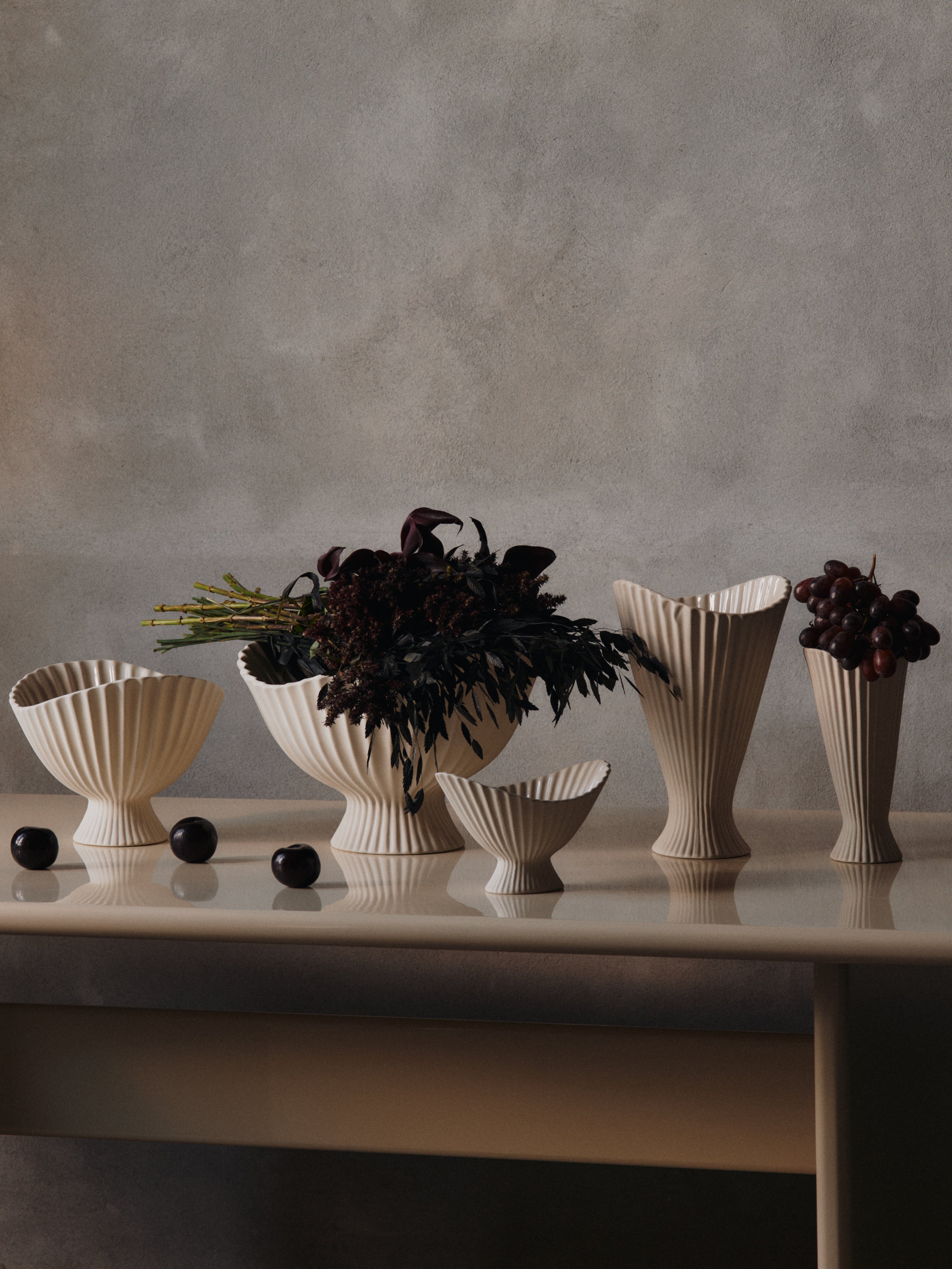 Misa Brunnen gebrochen weiß