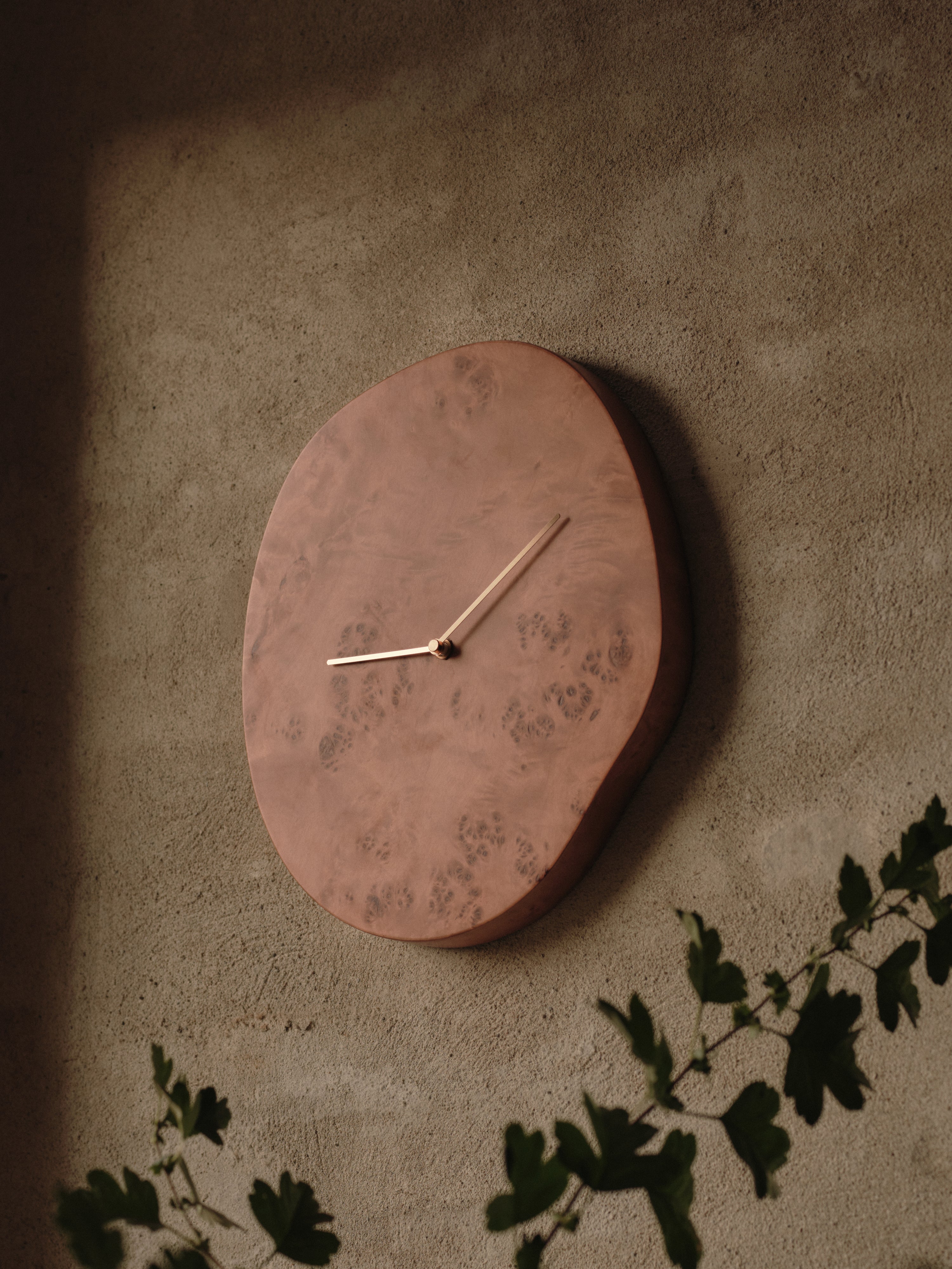 MELT wall clock made of poplar veneer