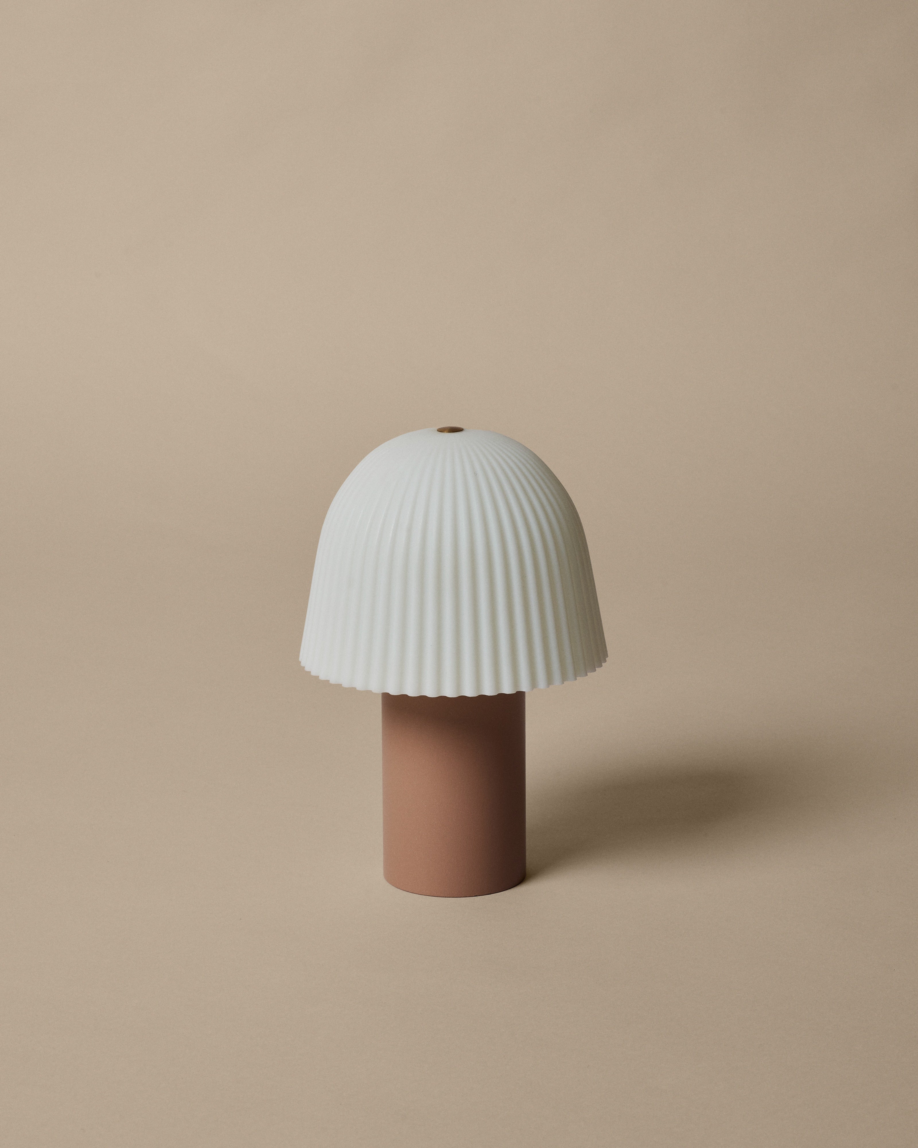 Lampa przenośna FRILL jasnoróżowy z białym kloszem