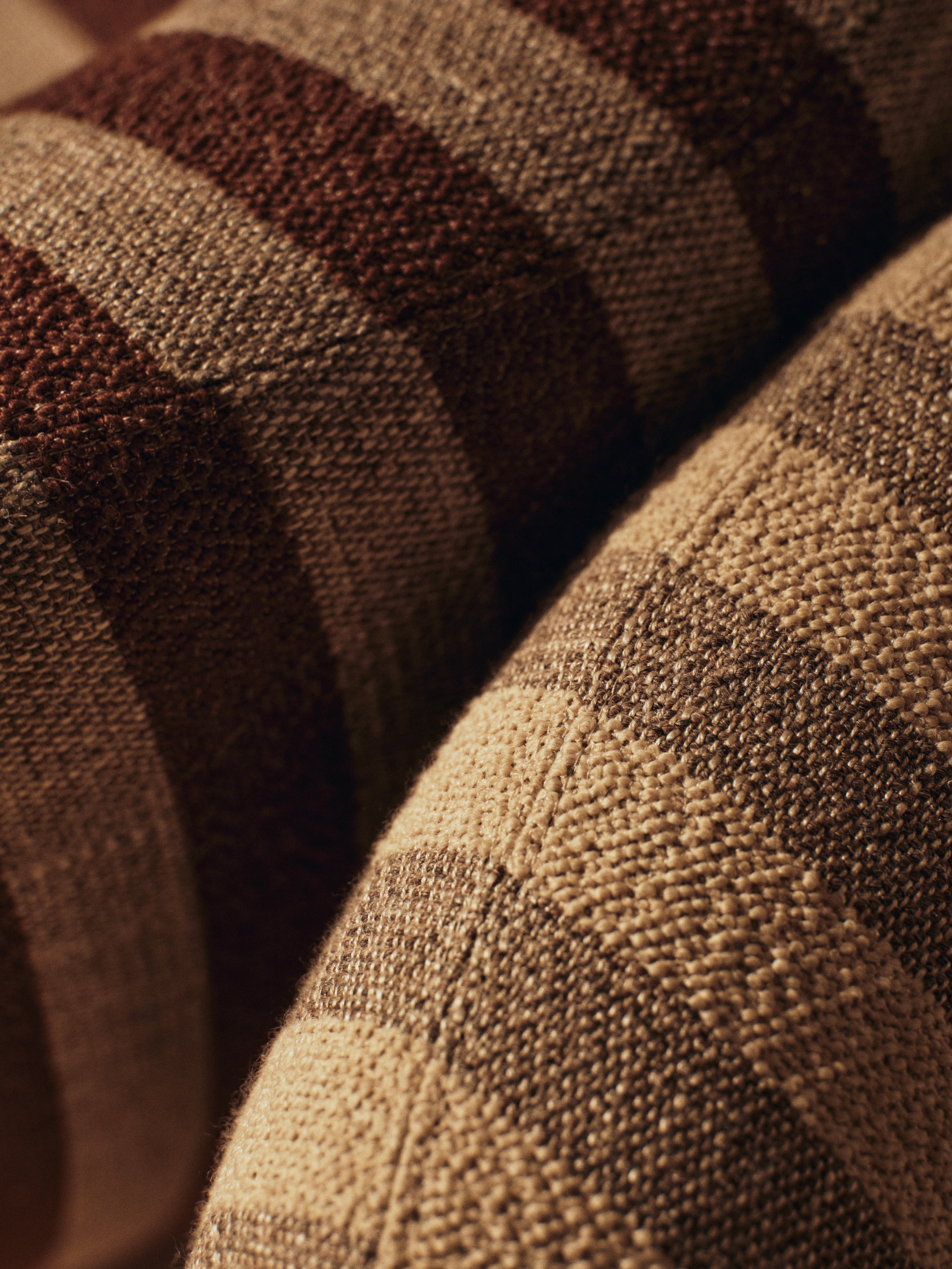 RICO PICCOLO LOUNGE Chair Louisiana Chocolate with Sand