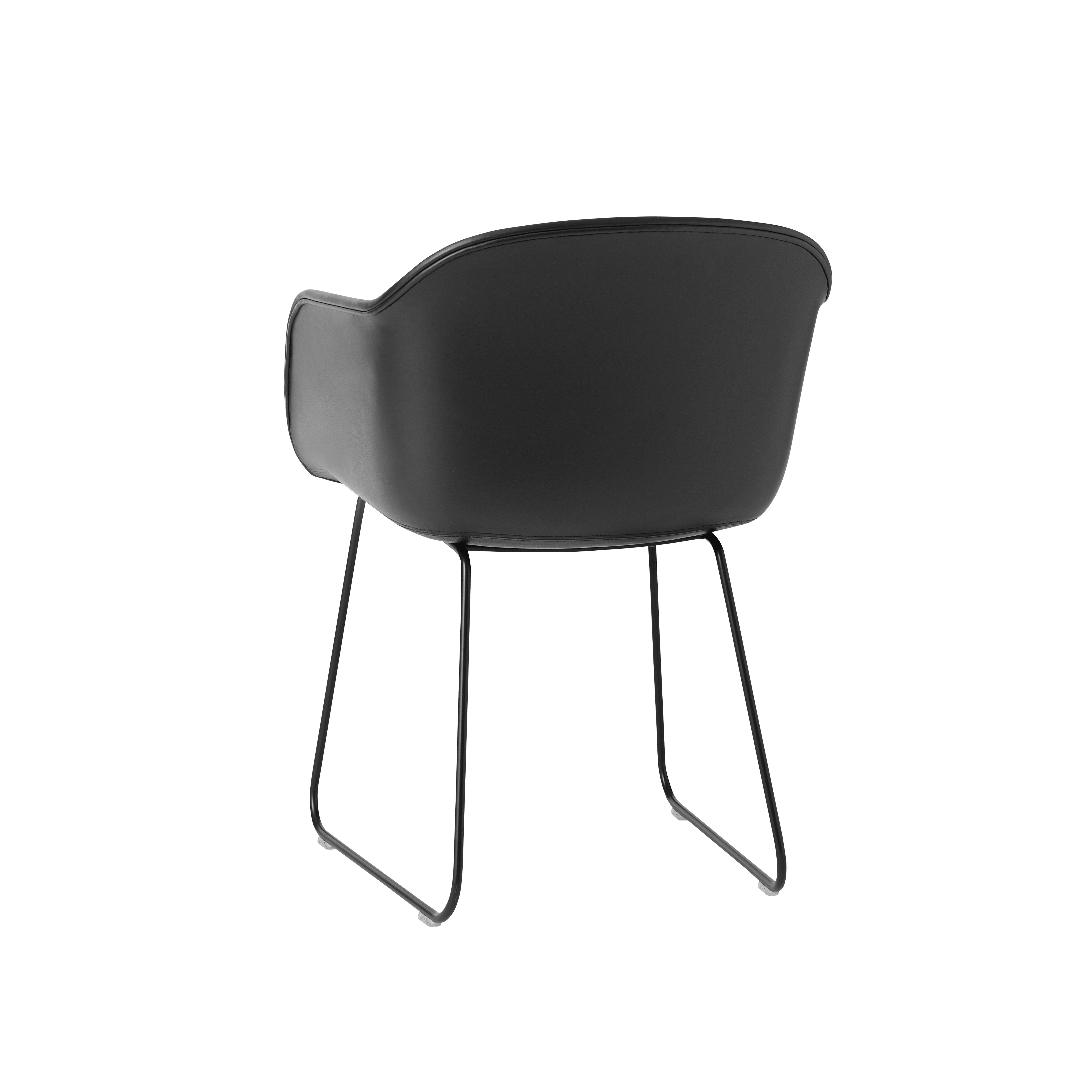 Sessel mit Armlehnen FIBER schwarz mit Kufenbasis