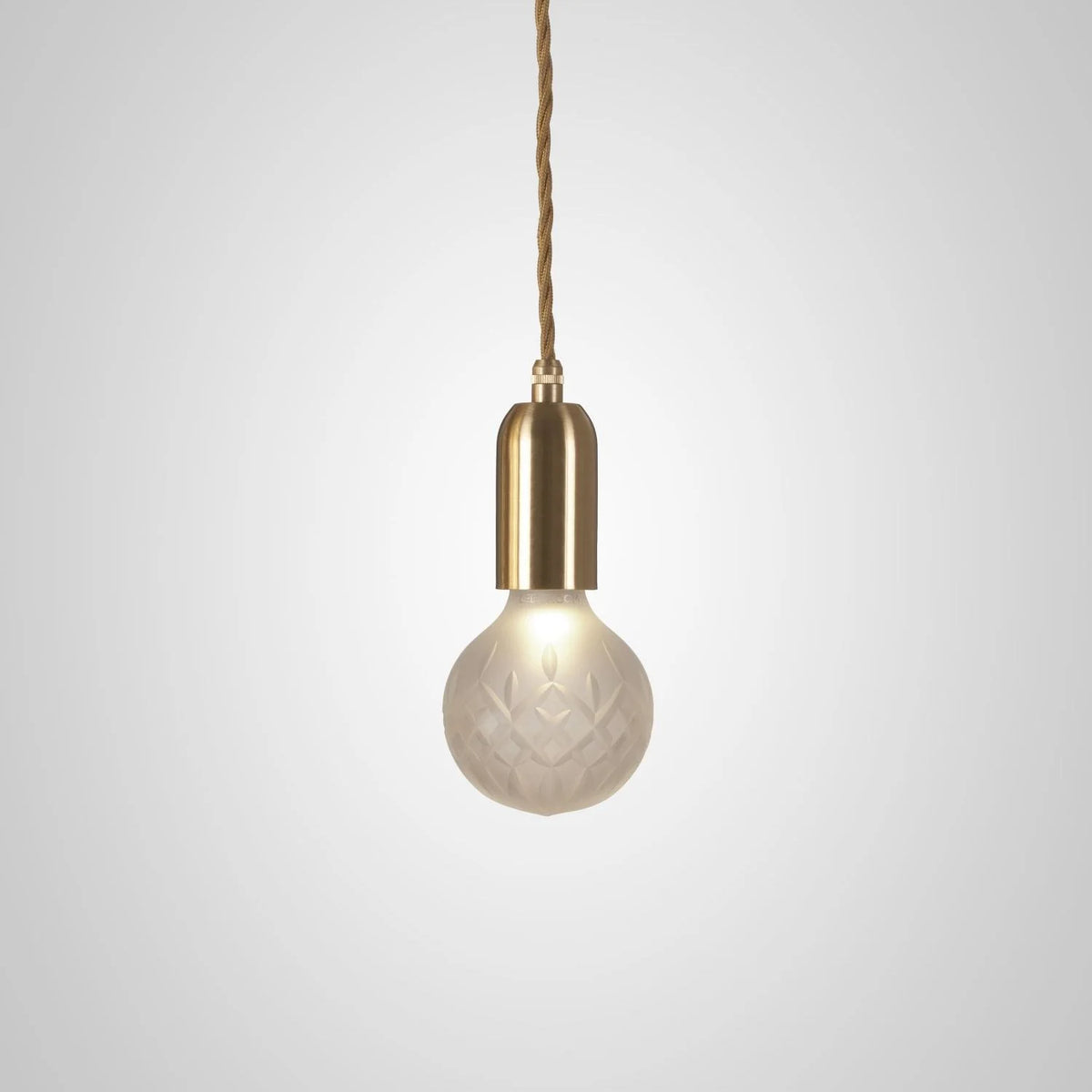 Lampa wisząca CRYSTAL BULB matowe szkło kryształowe z mosiężnym wykończeniem