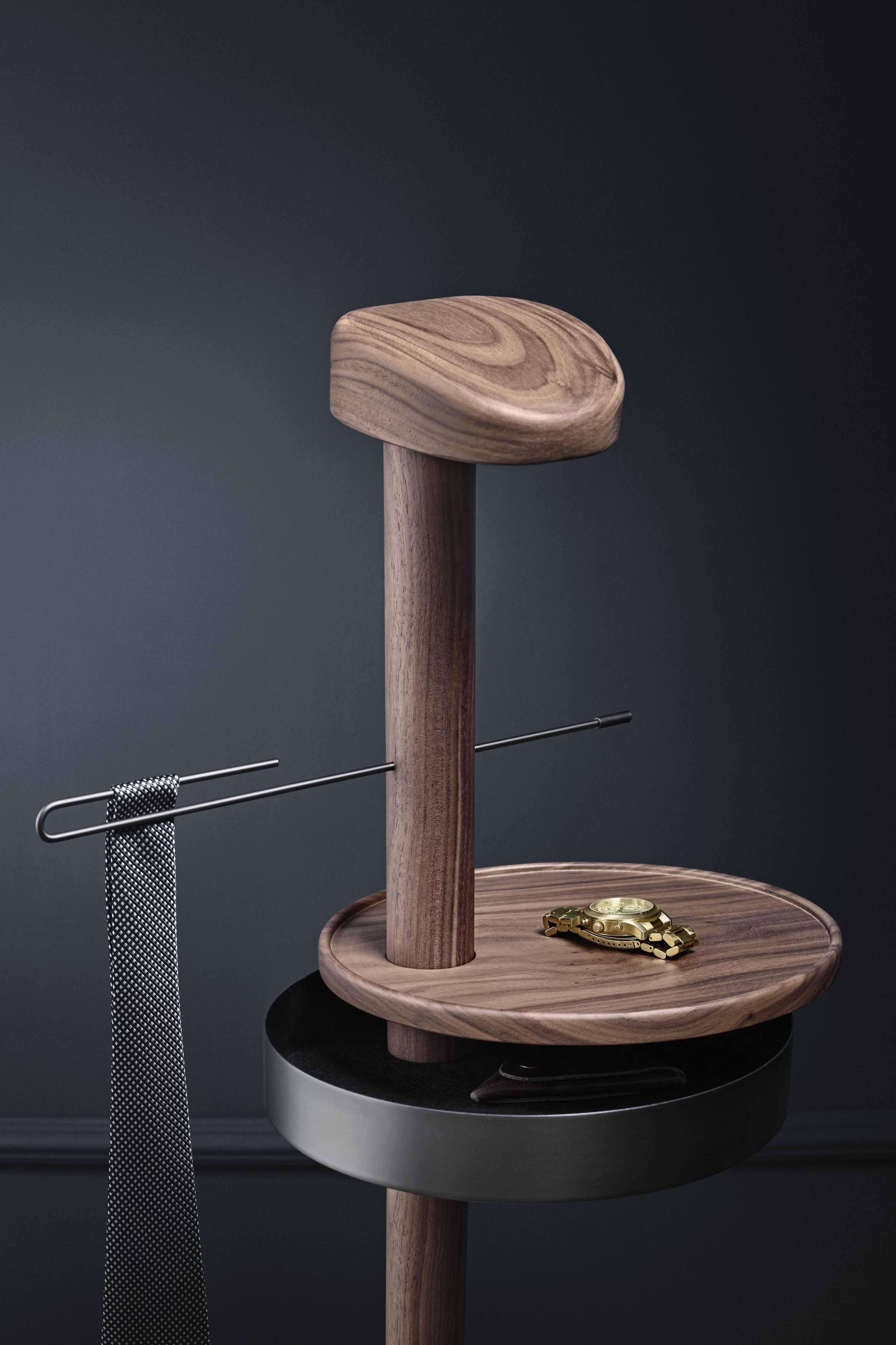 Galan M Kleiderständer aus Nussbaumholz mit braunem Marmor und grafitfarbener Oberfläche