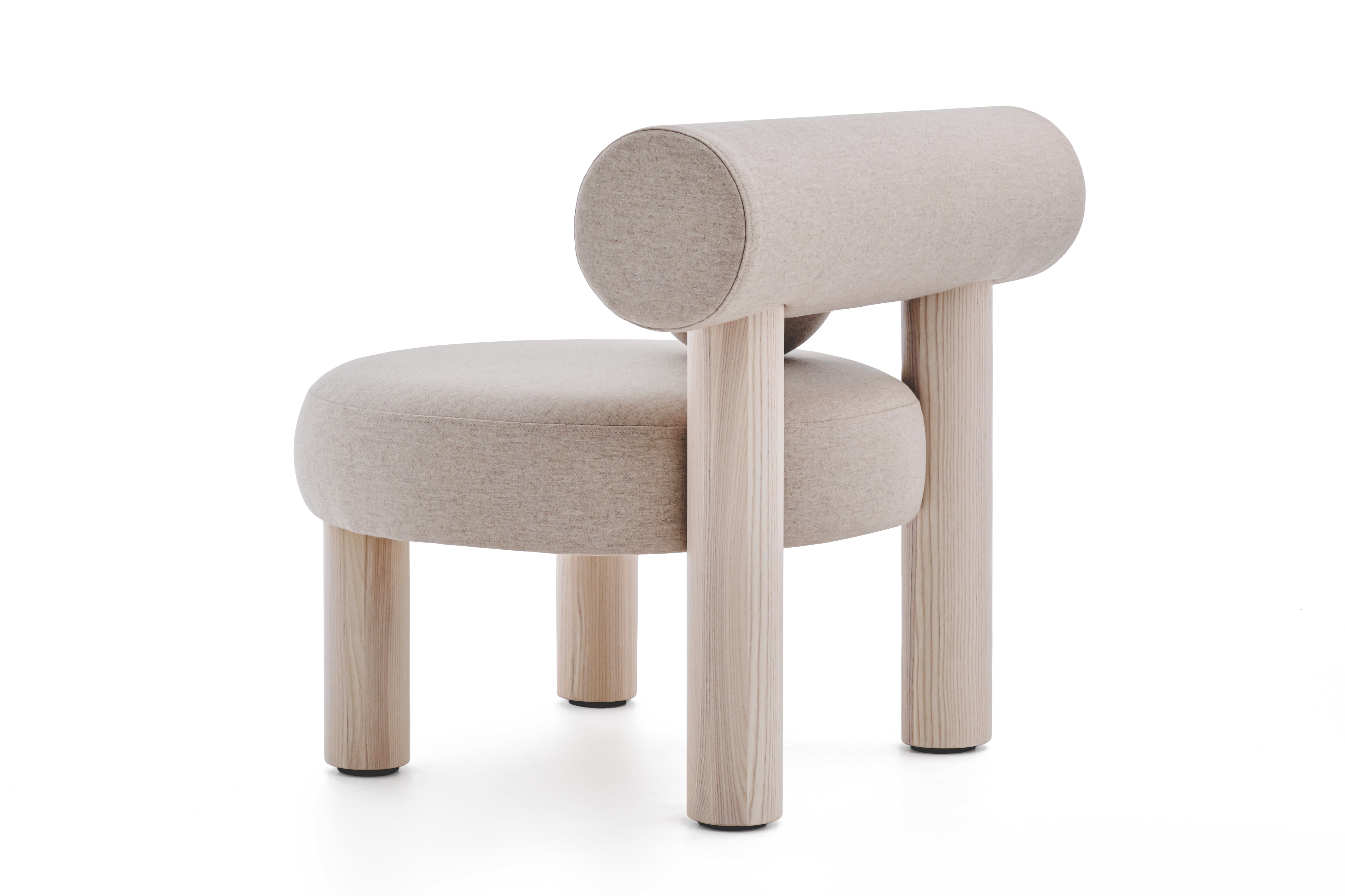 Sessel GROPIUS CS2 gepolstert mit Holzgestell
