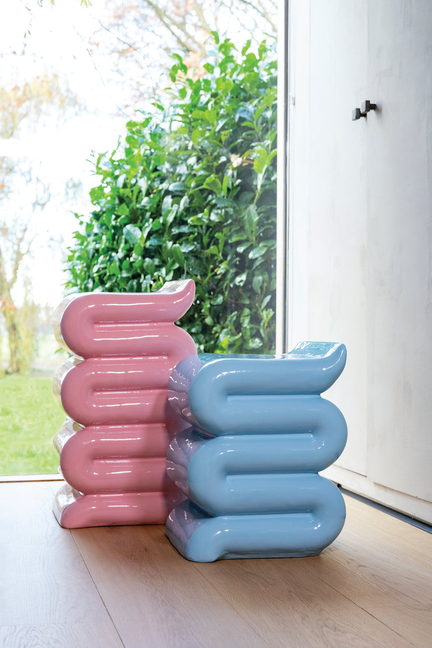 Stolik boczny WHIP różowy