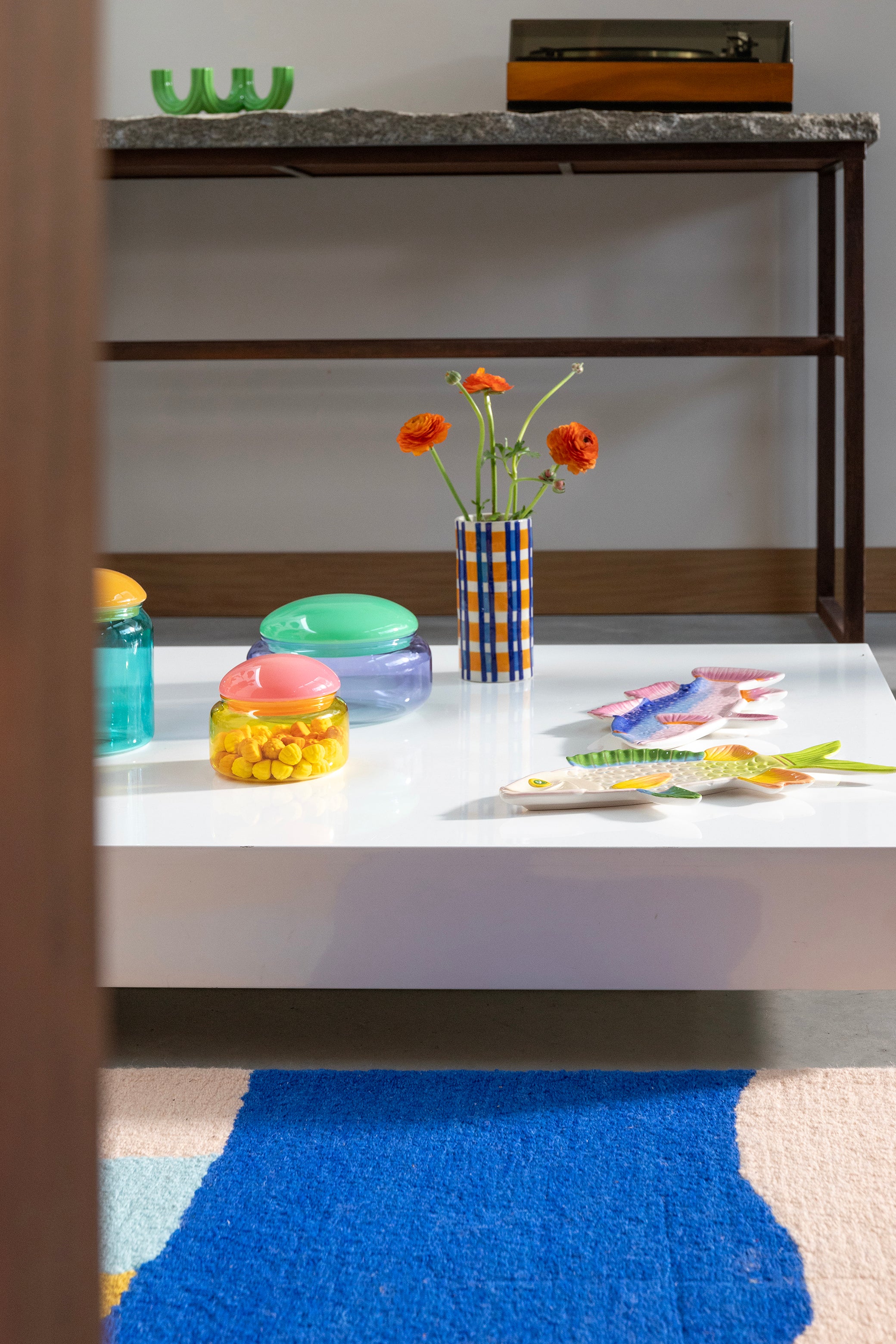 Pink Fish Perch Plate with Blue