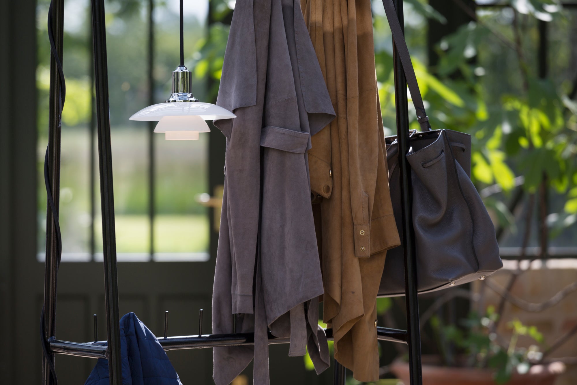 Lampa wisząca PH 2/1 biały z chromowanym wykończeniem