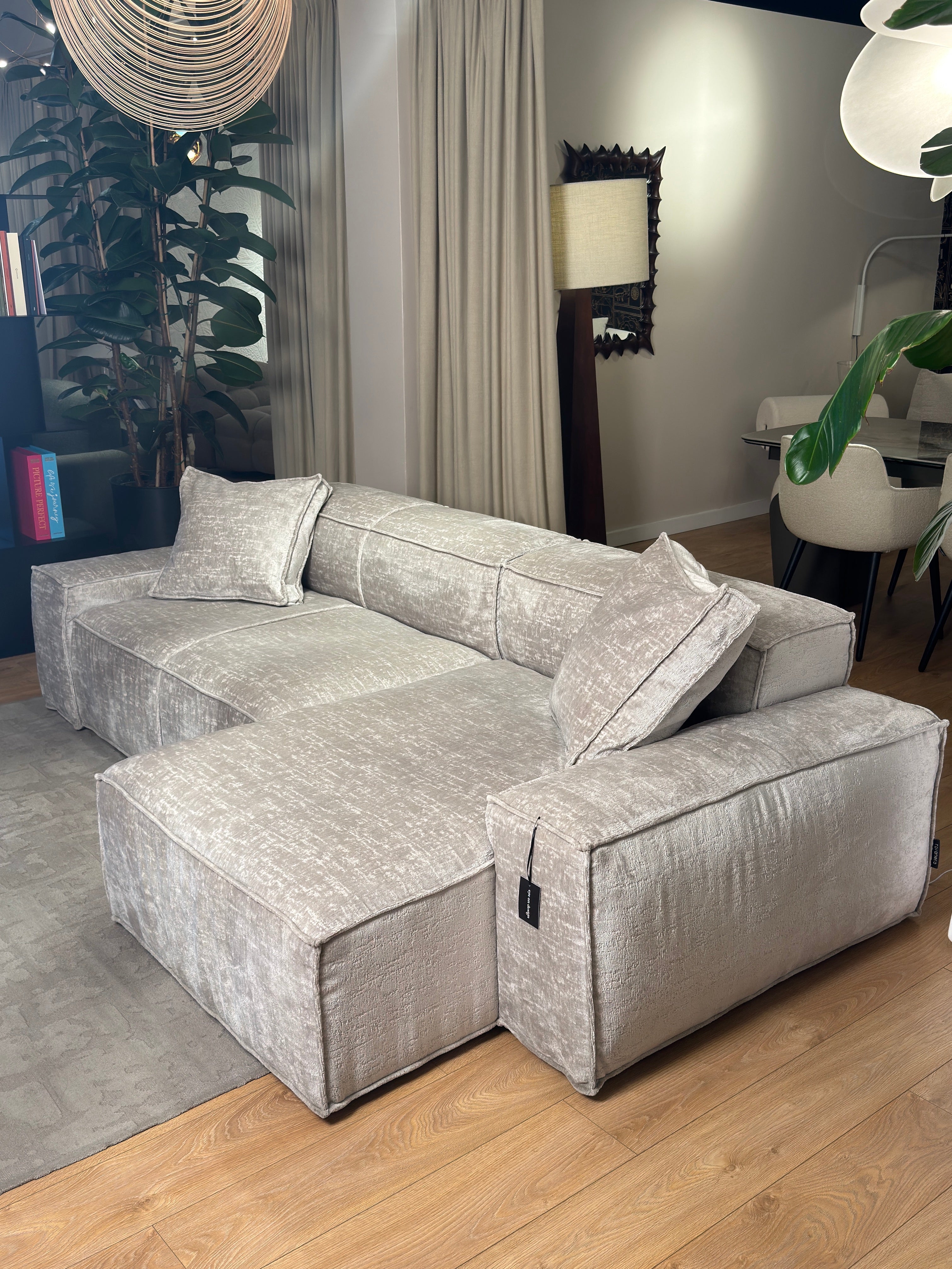 Narożnik z 2 poduszkami CUSHIONS szary w tkaninie Smeraldo - poekspozycyjny