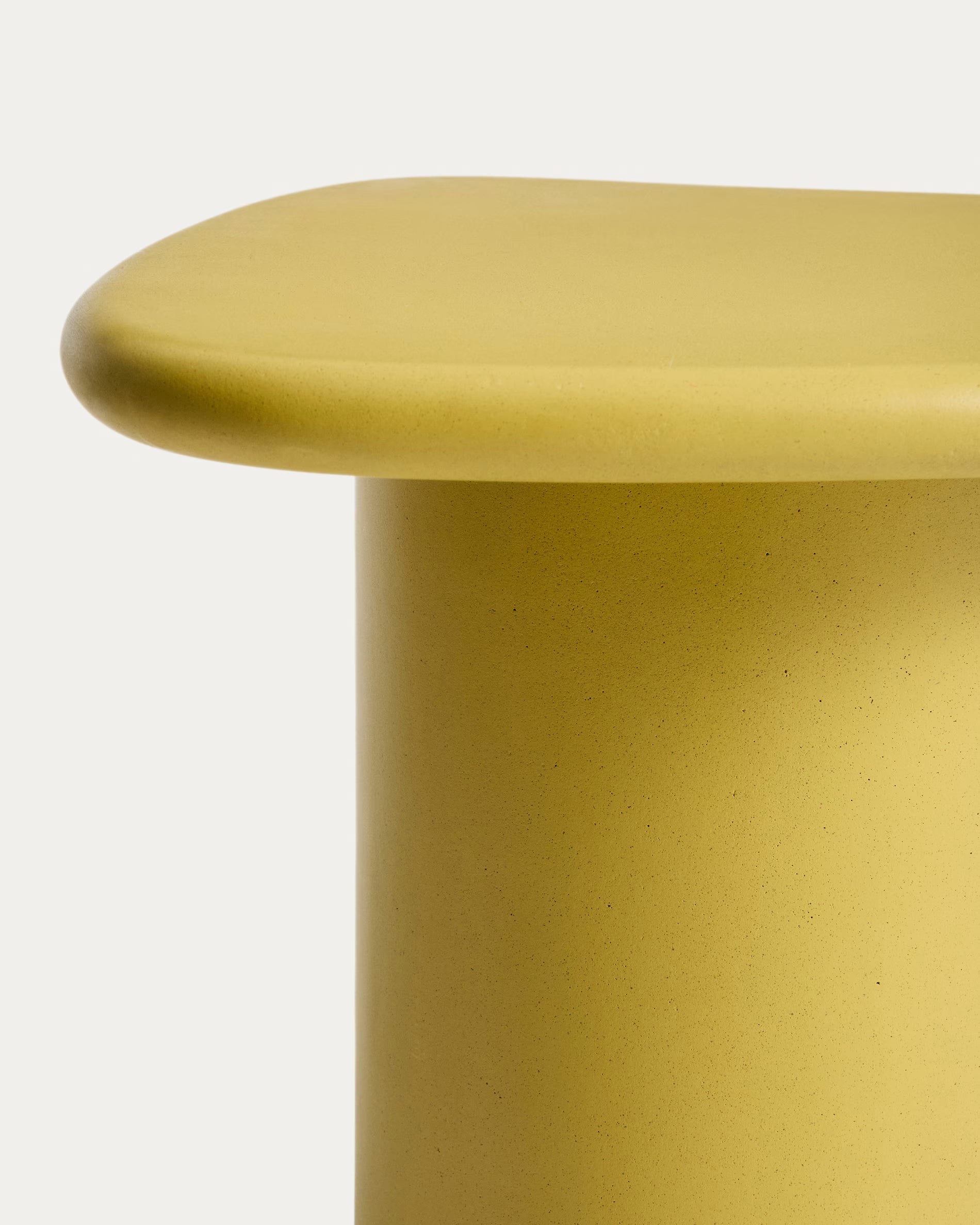 MACARELLA mustard outdoor side table cement