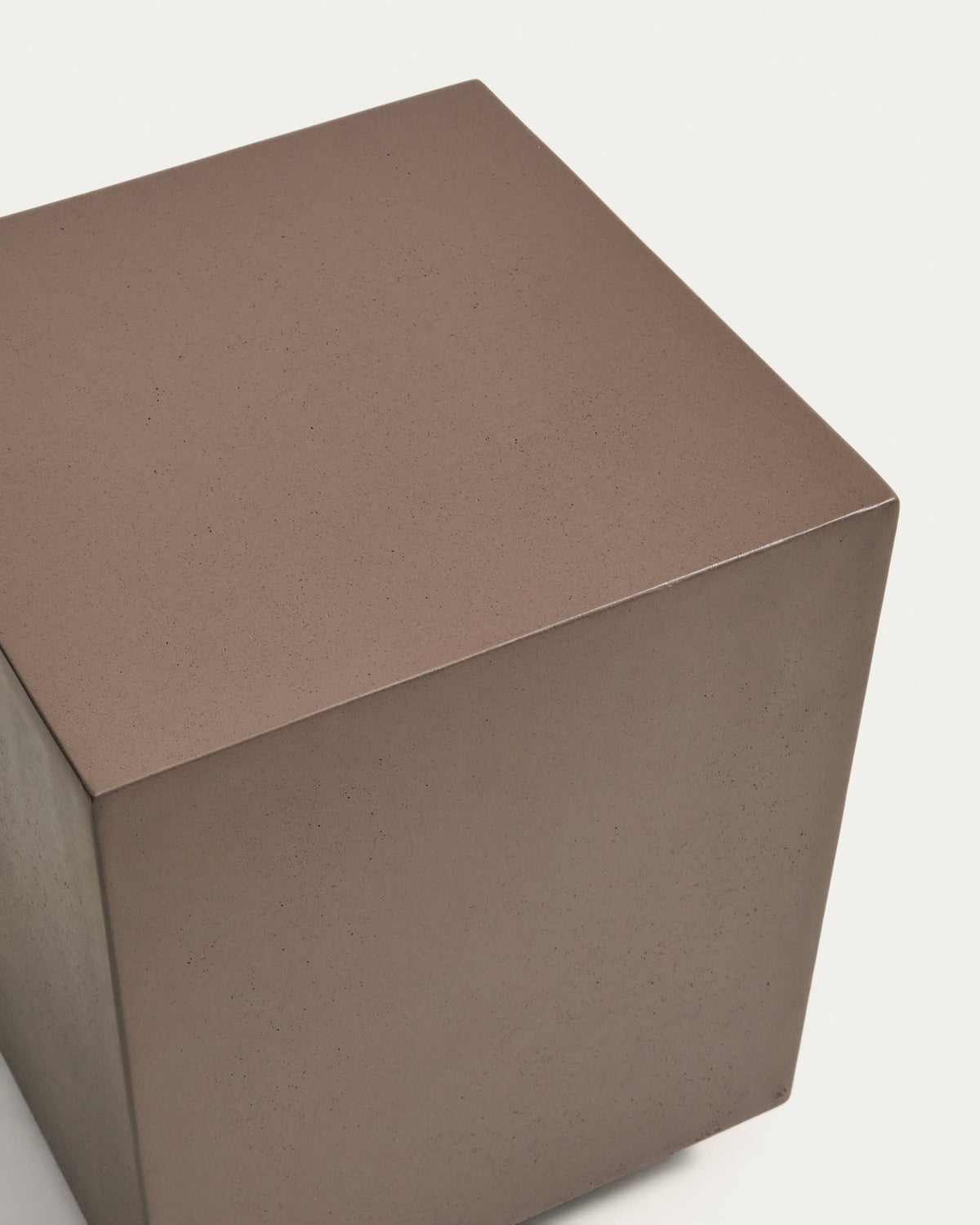 Stolik kawowy ogrodowy RUSTELLA brązowy cement – ujęcie 3