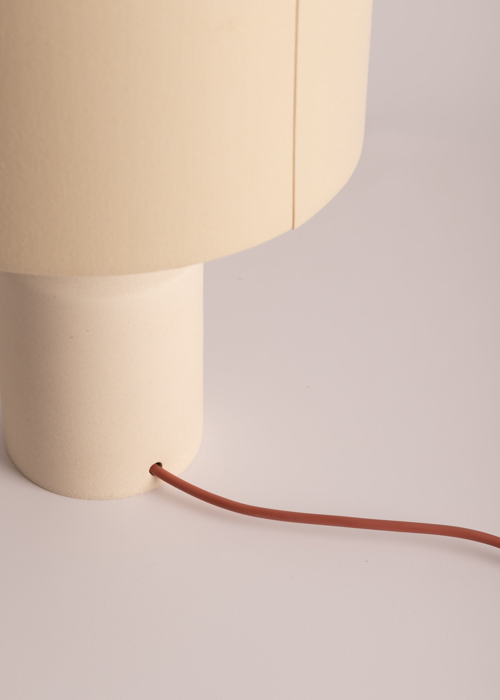 Tischlampe aus Keramik JOSEF ecru