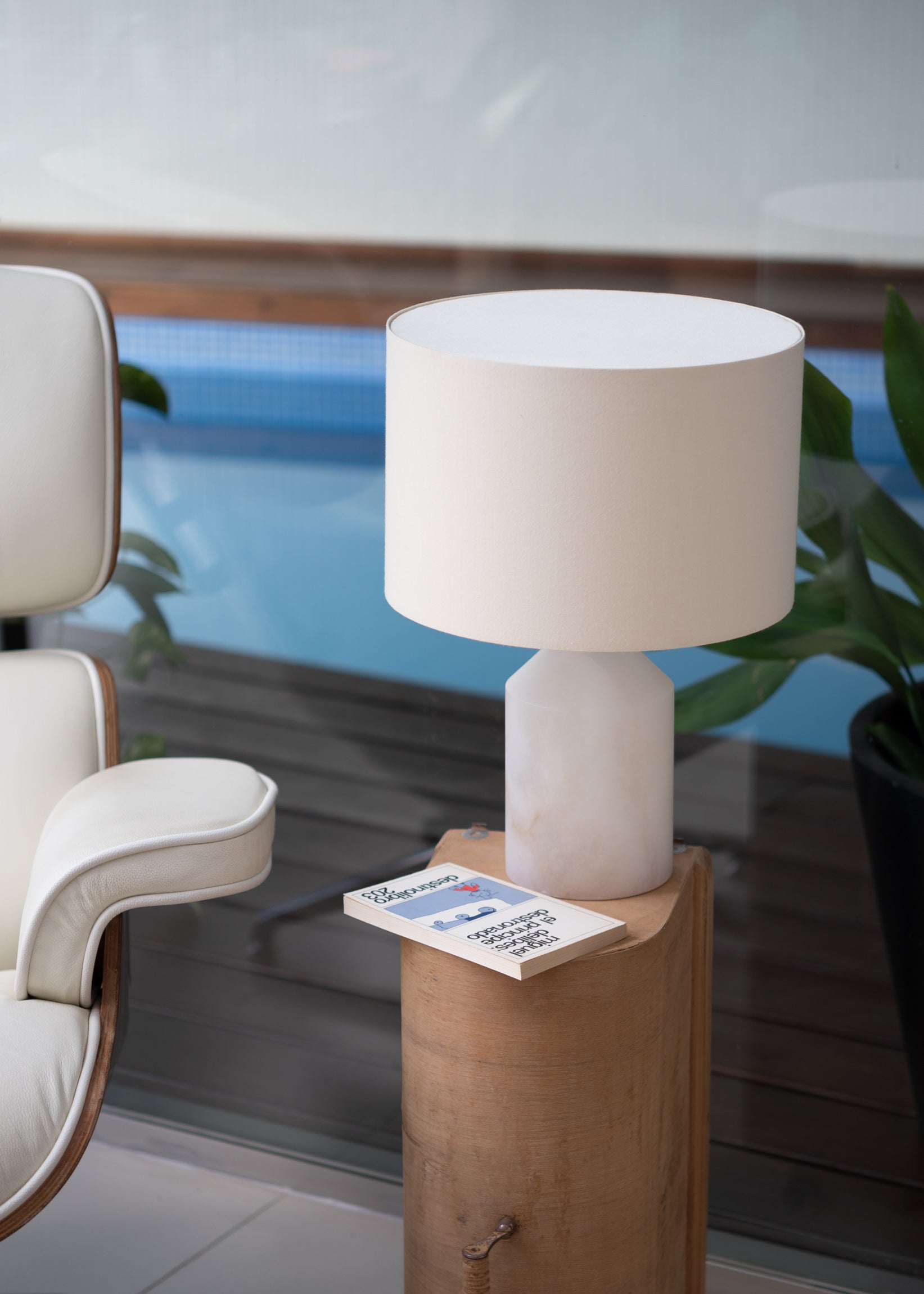 Lampa stołowa JOSEF biały alabaster