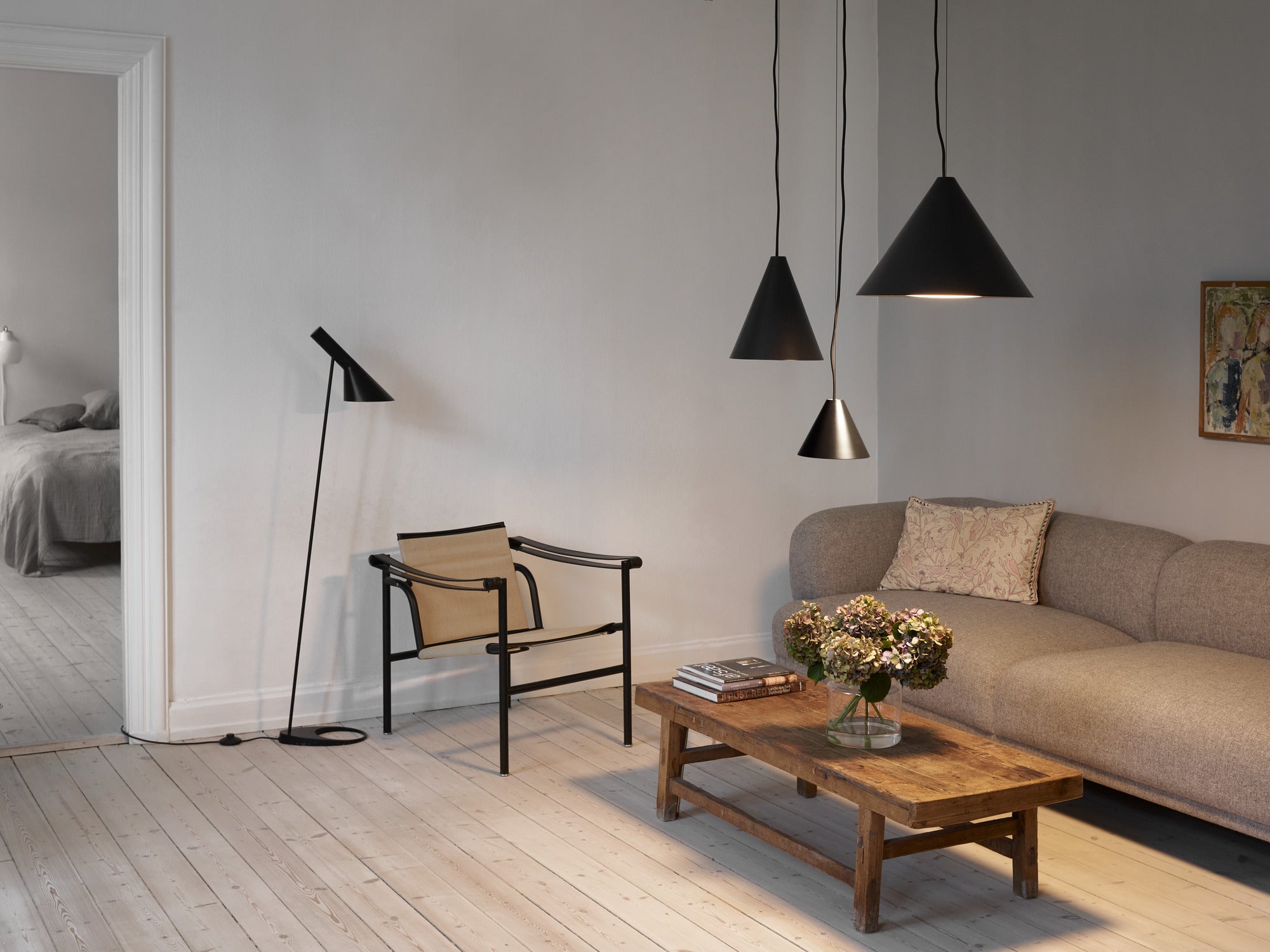 Lampa podłogowa AJ czarny
