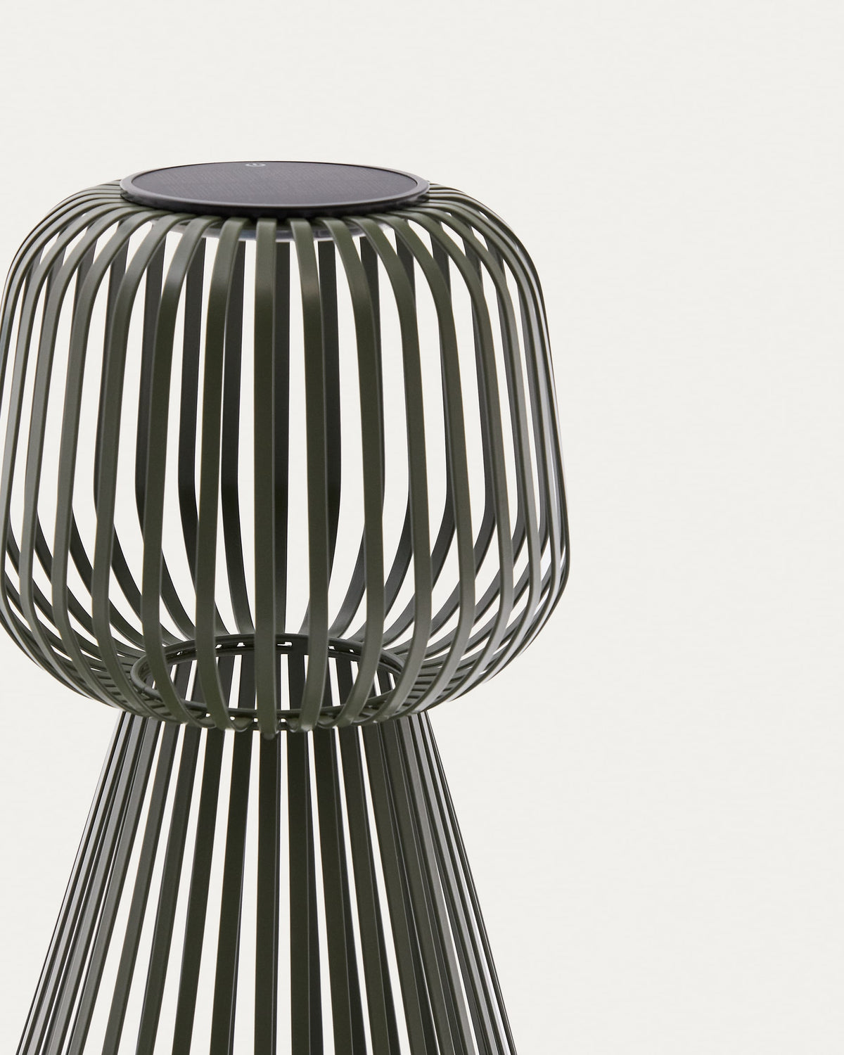 Lampa stołowa ogrodowa solarna REIBA zielony metal – ujęcie 6