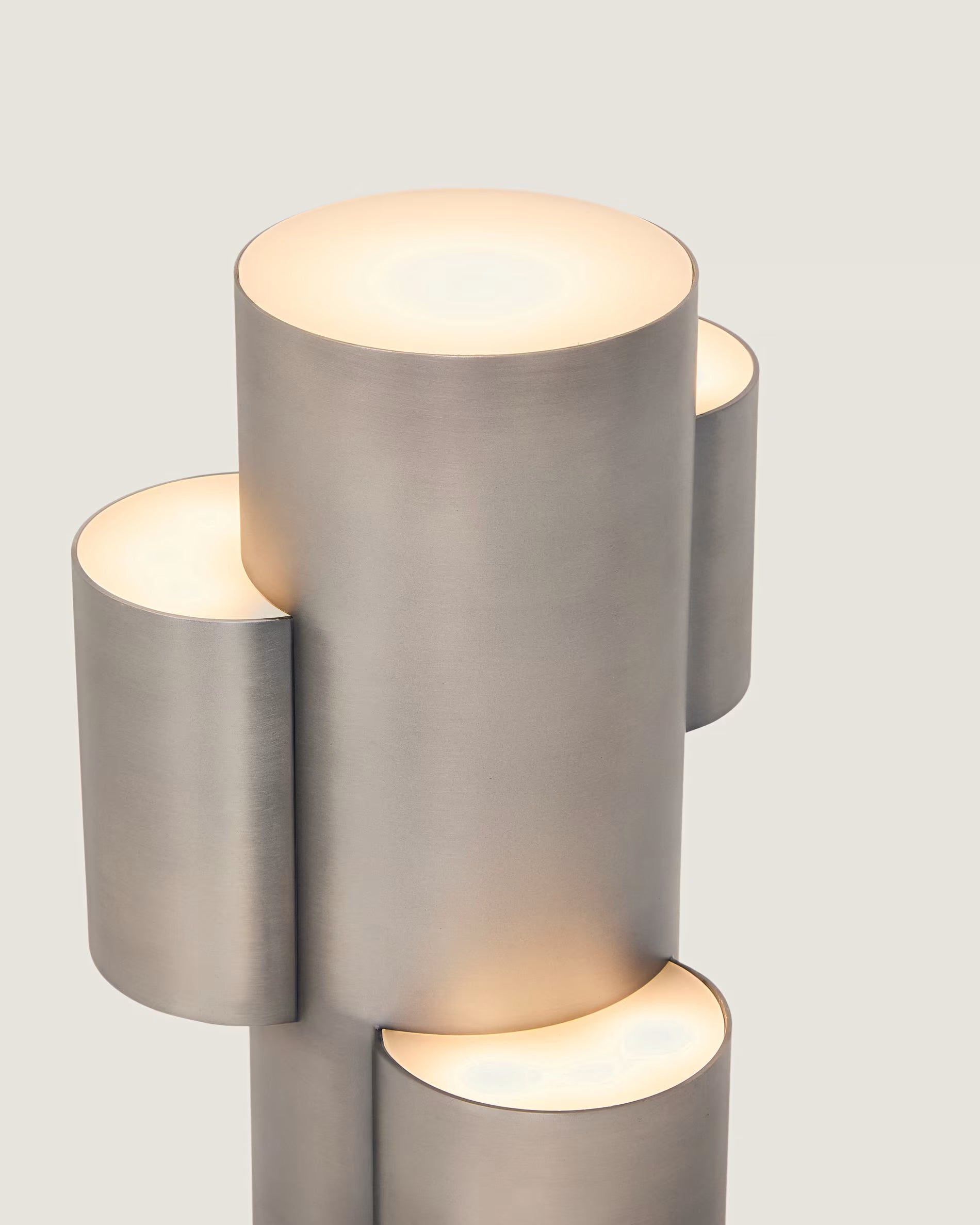 Lampa przenośna ADRINA jasnoszary szczotkowany metal