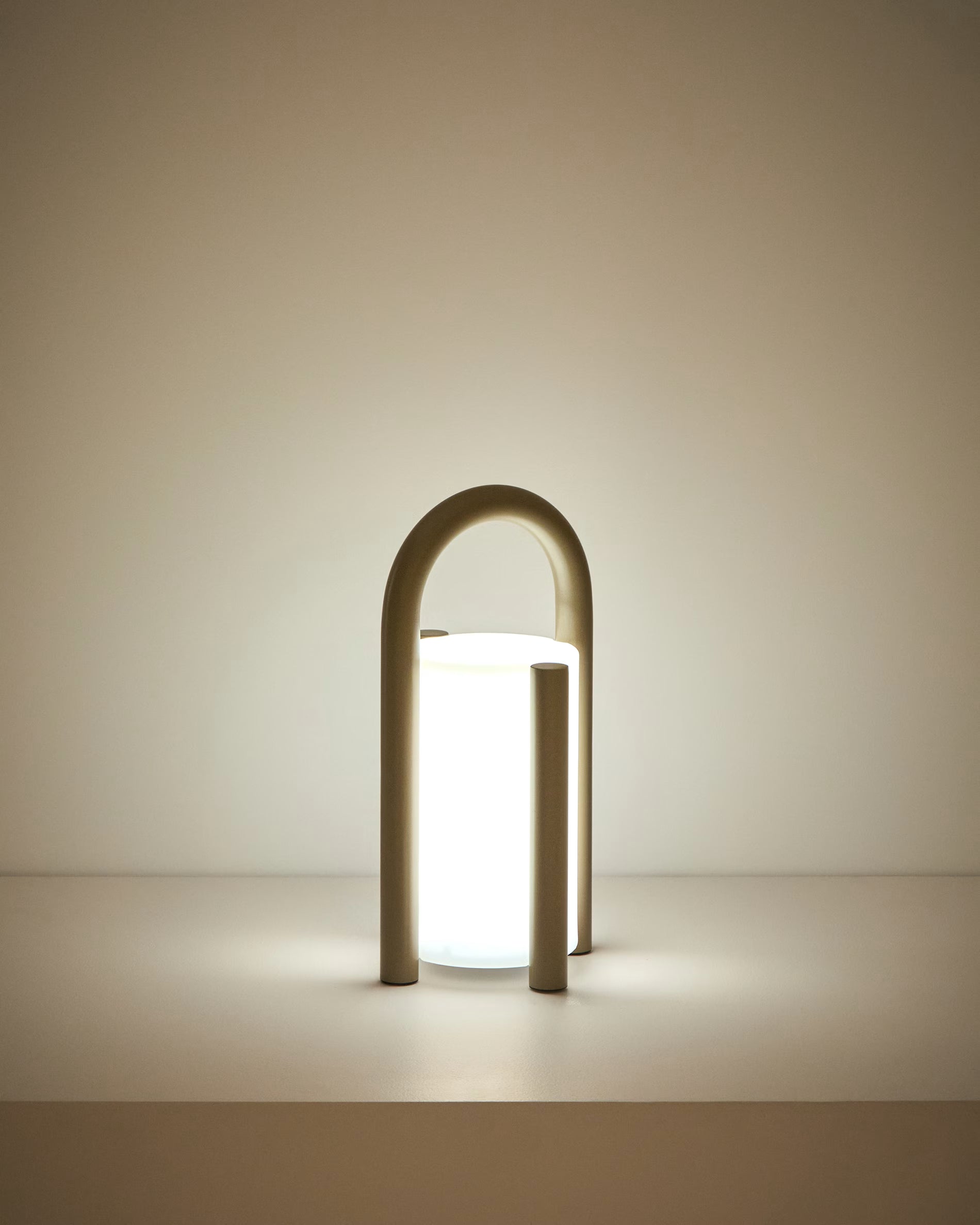 Lampa ogrodowa przenośna LEROS taupe