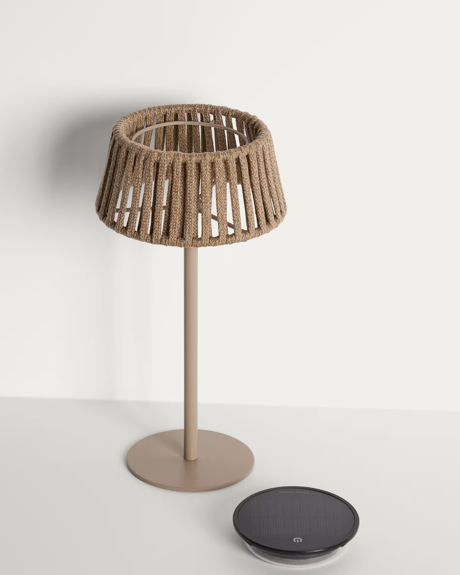 Lampa ogrodowa solarna ALDET beżowy – Kave Home