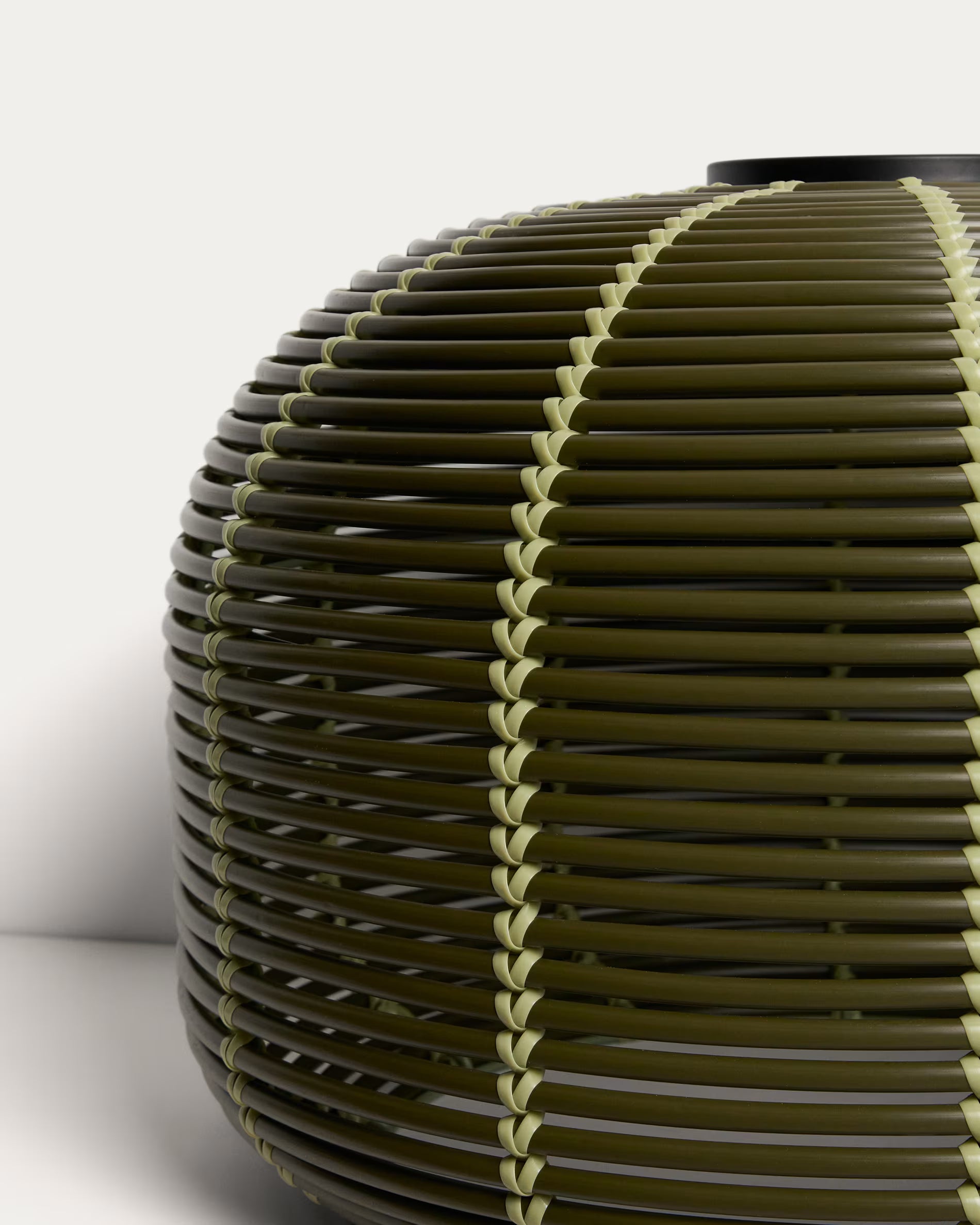 Solar-Gartenlampe GAROINA grüner synthetischer Rattan [Ewelina] [Amelia spr]