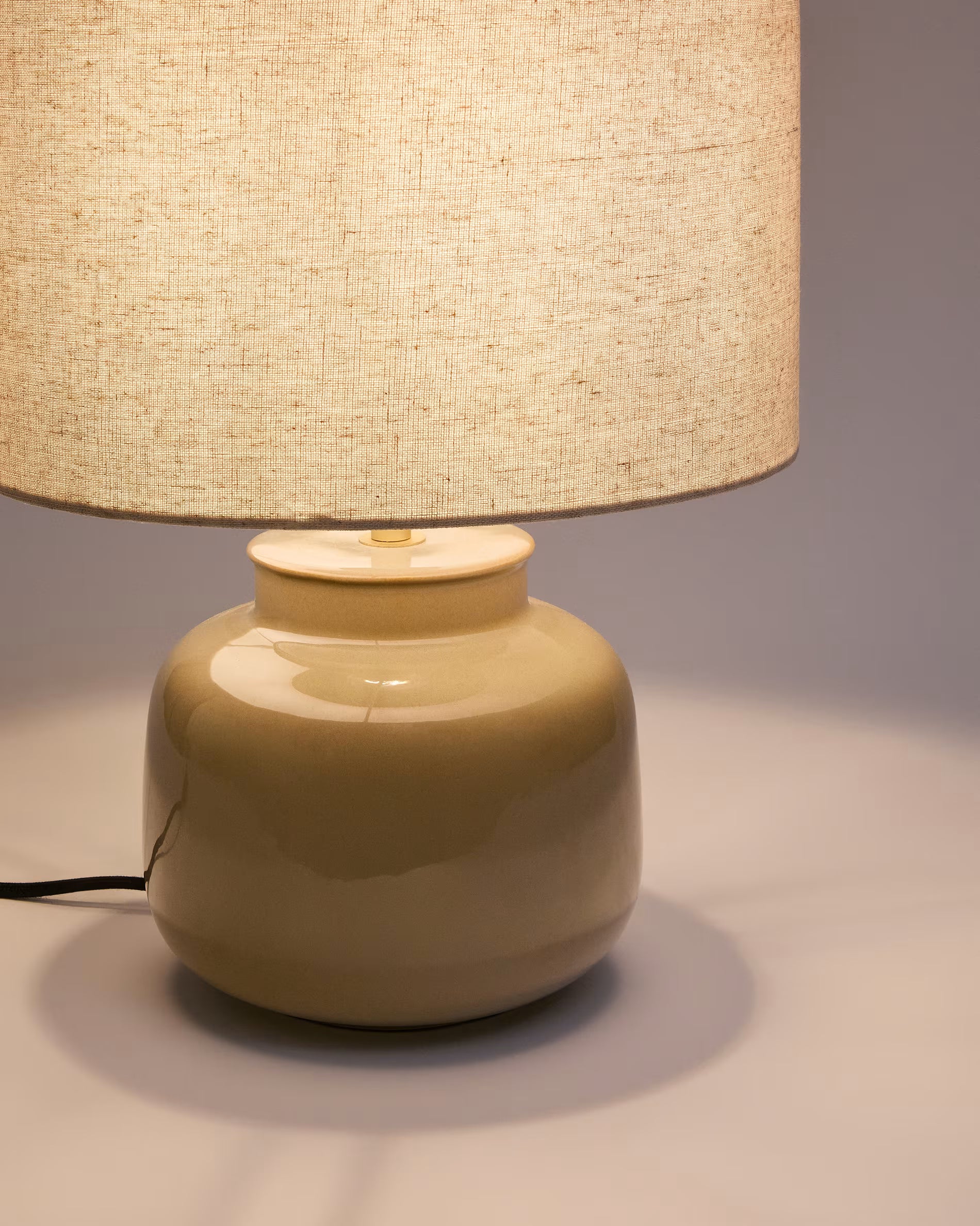 Lampa stołowa TAY beżowy klosz z zieloną podstawą