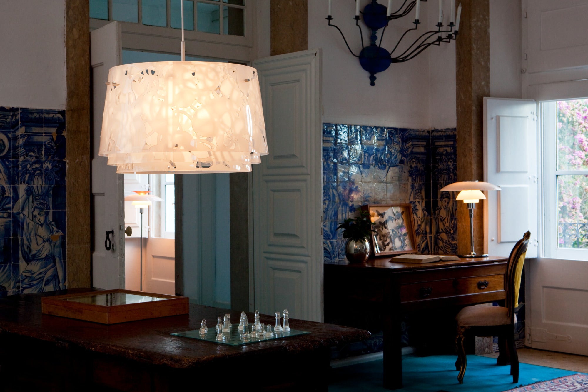 PH 4½-3½ Table Lamp white with chrome base