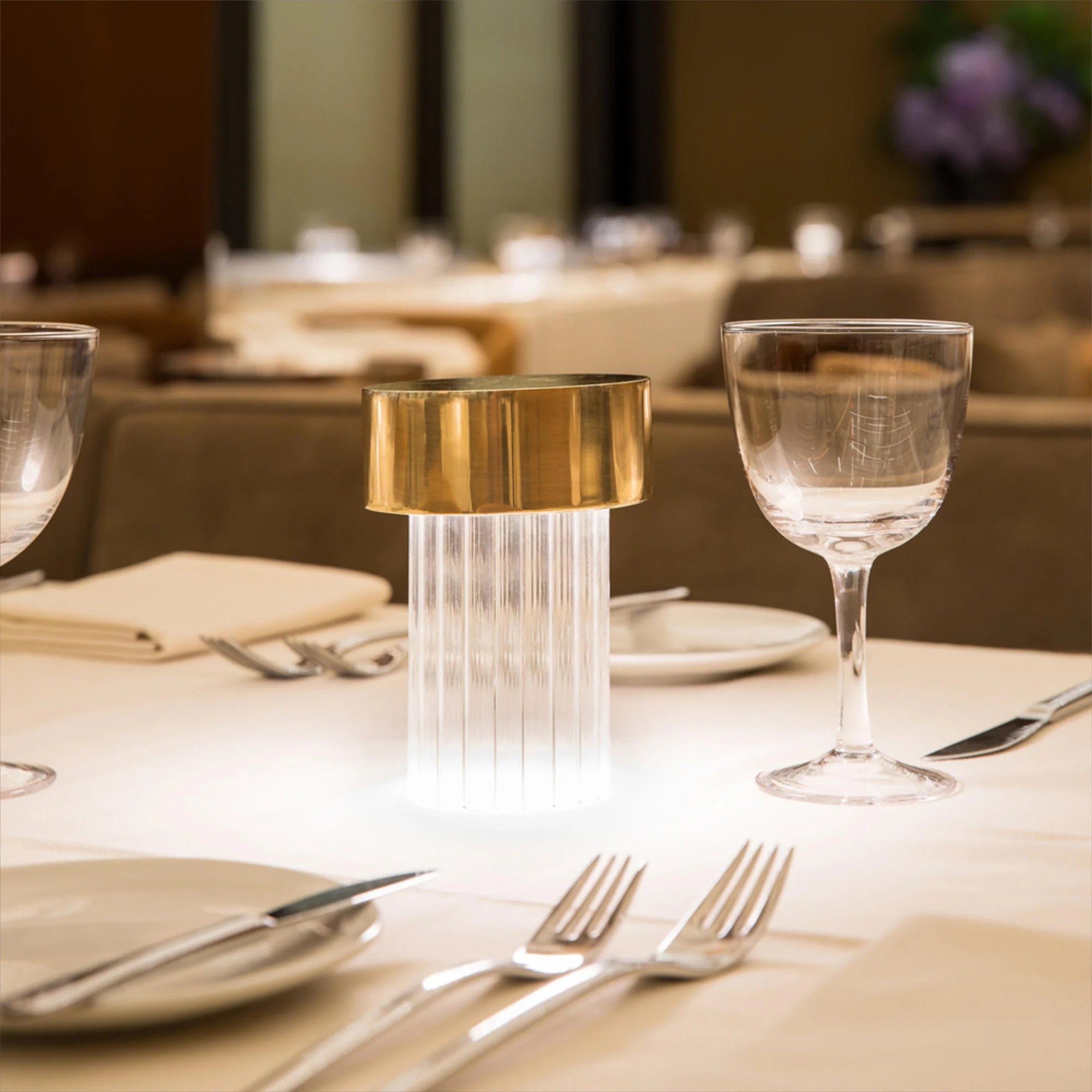 Lampa przenośna LAST ORDER FLUTED mosiężny