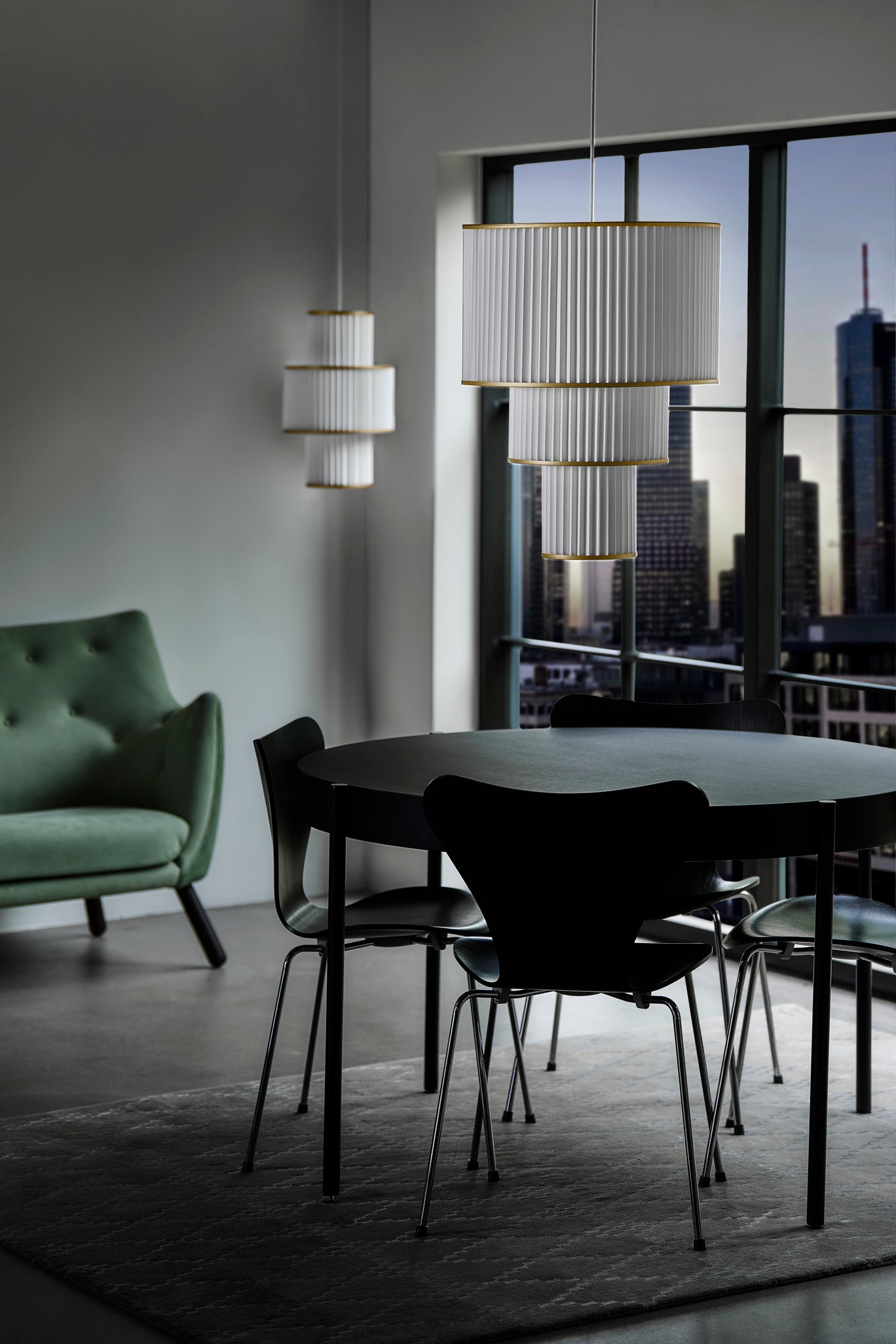 Lampa wisząca MODEL 111 PLIVELLO biały ze złotym