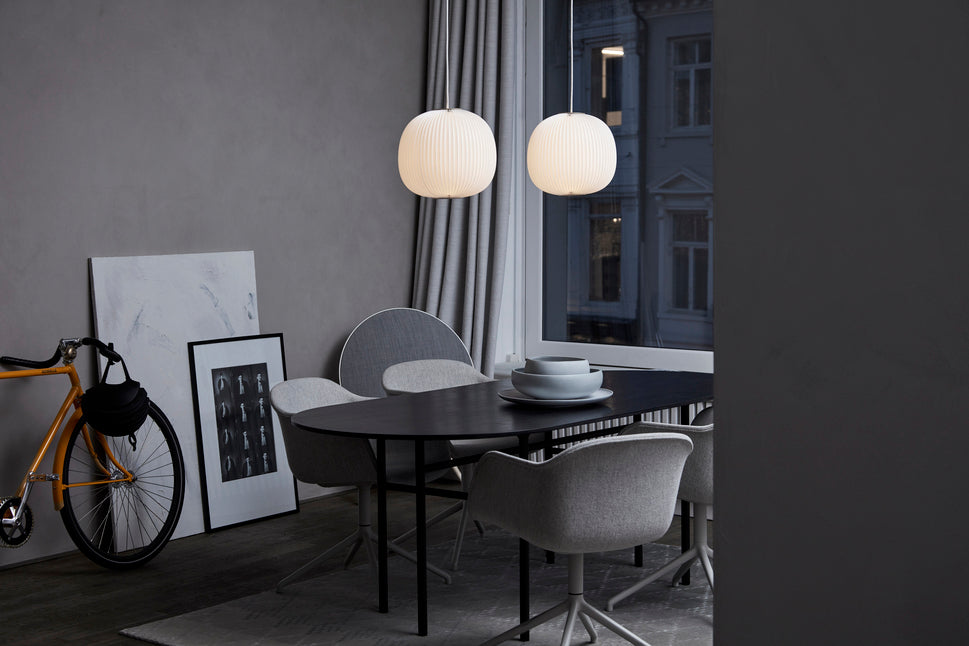 Lampa wisząca MODEL 134 LAMELLA 3 biały z czarnym wykończeniem